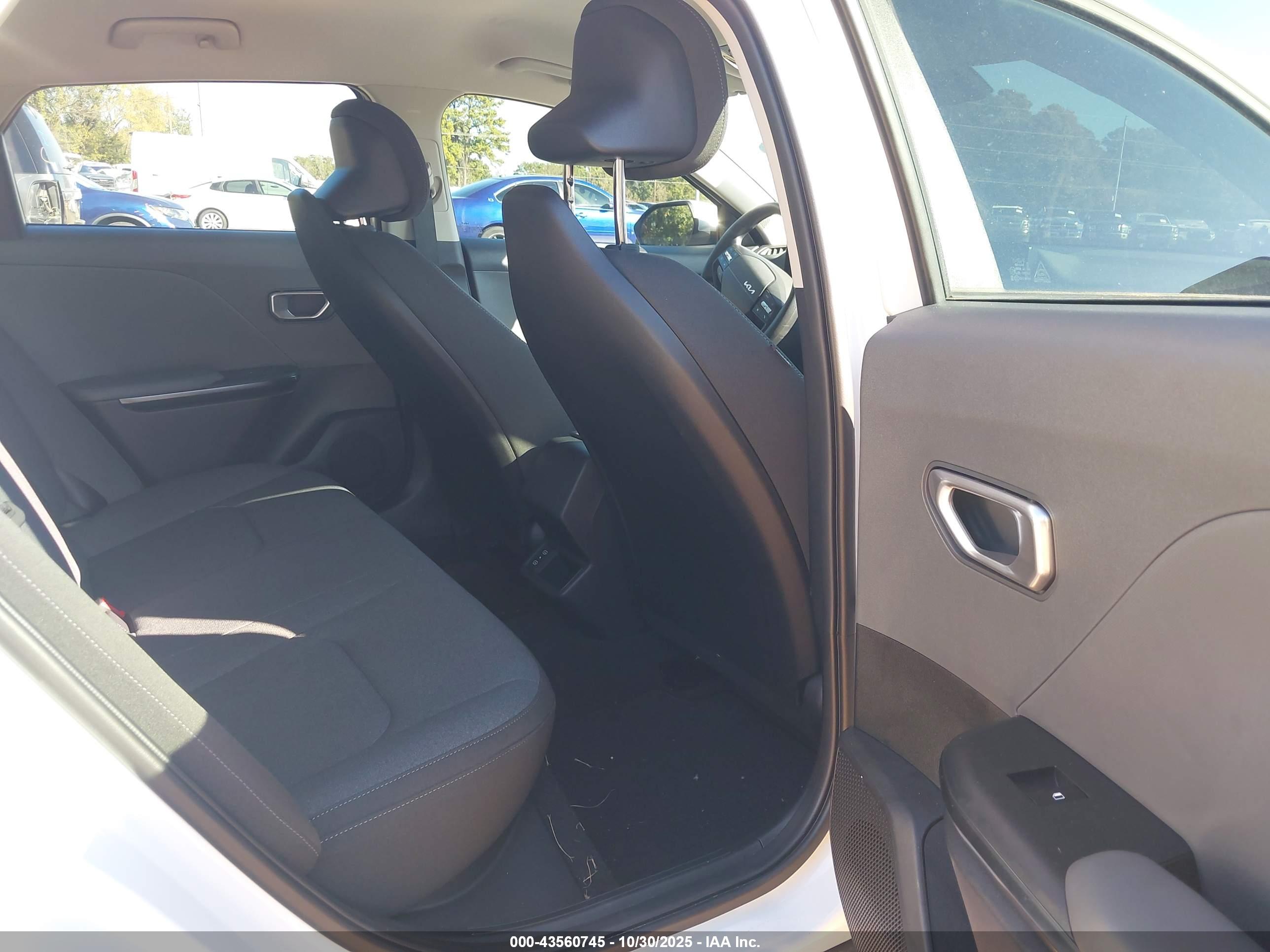 KIA K4 image 8