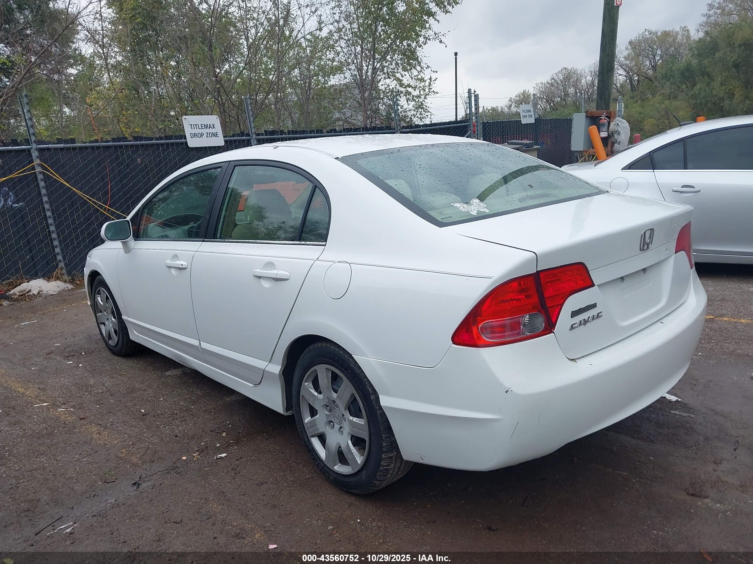 HONDA CIVIC image 3