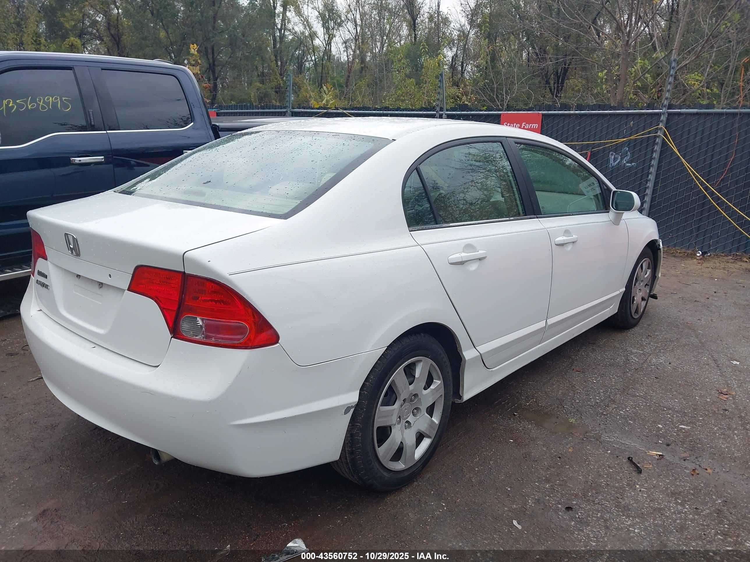 HONDA CIVIC image 4
