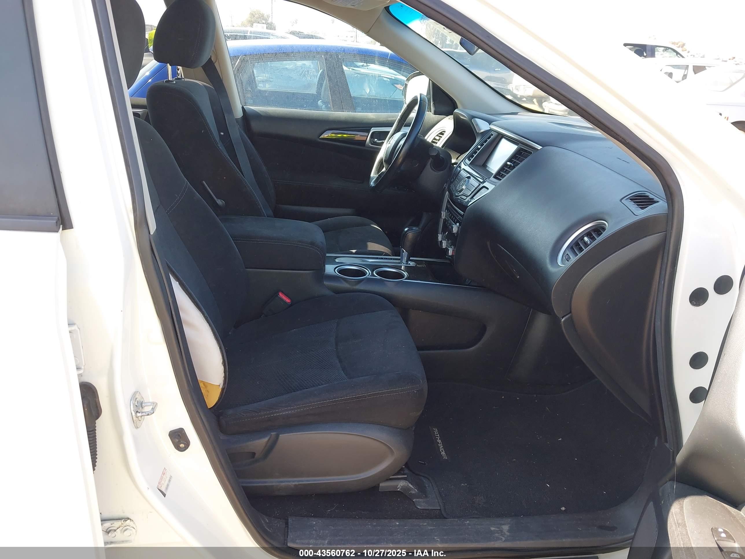 NISSAN PATHFINDER image 5