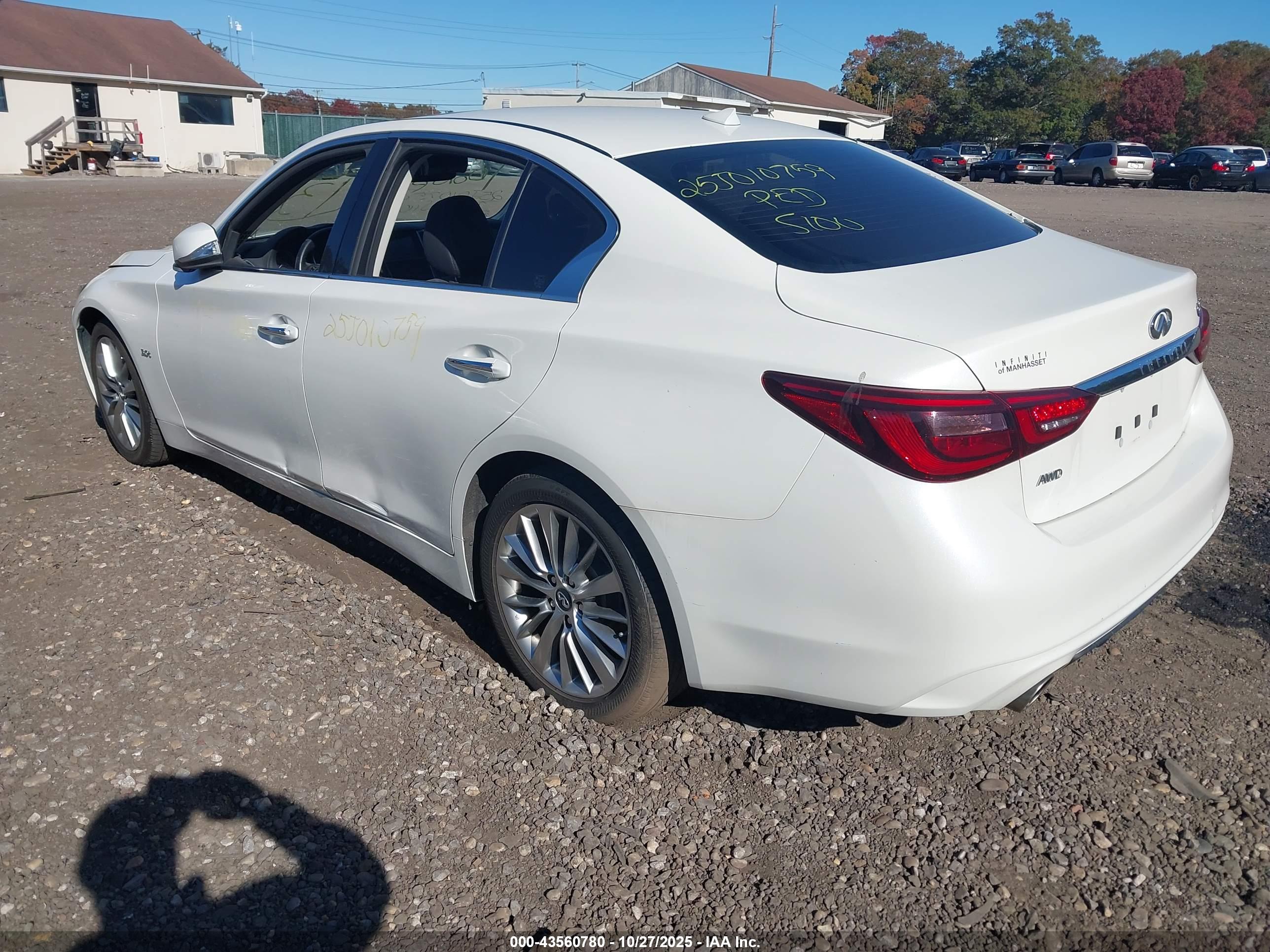 INFINITI Q50 image 3