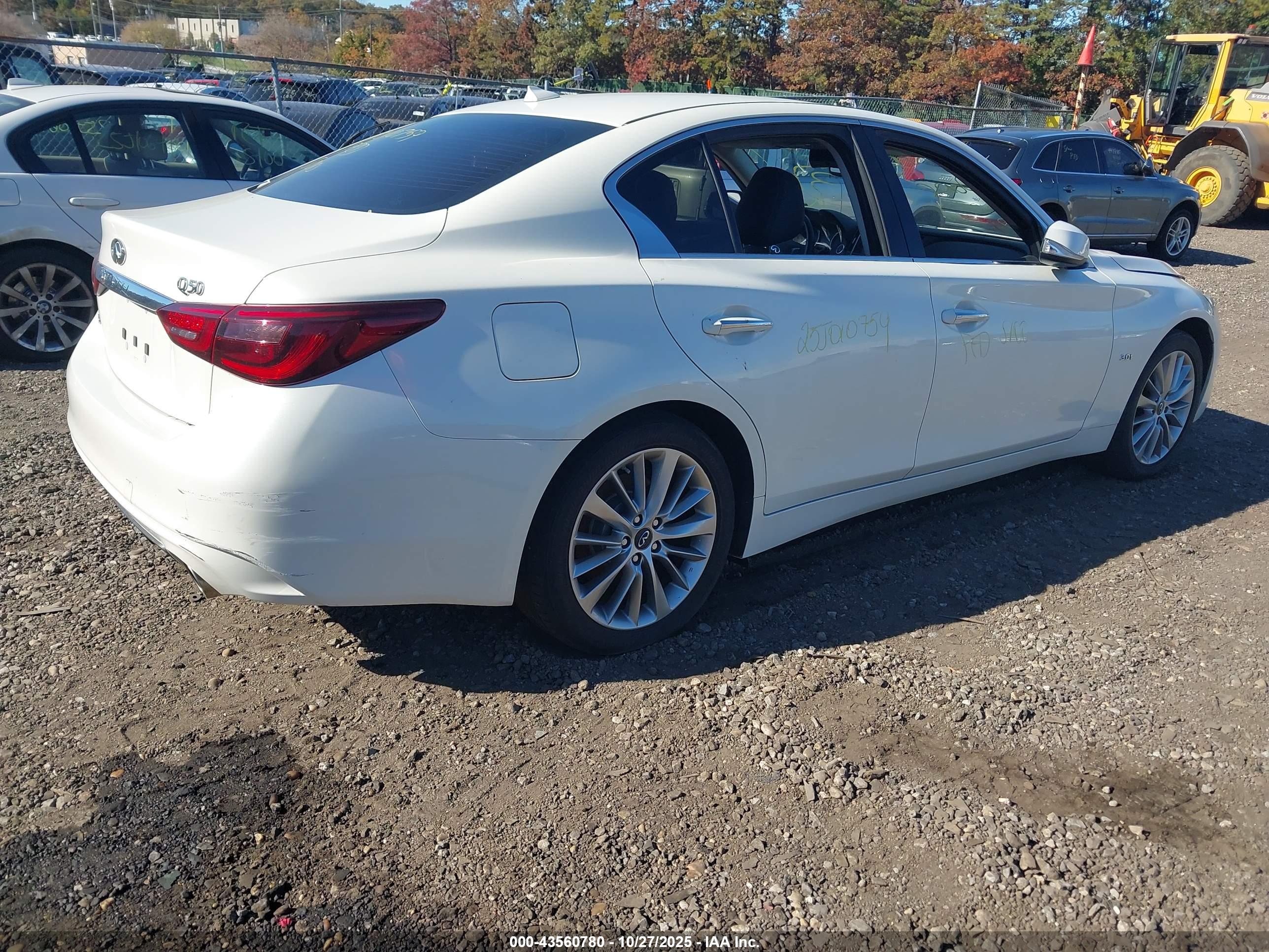 INFINITI Q50 image 4