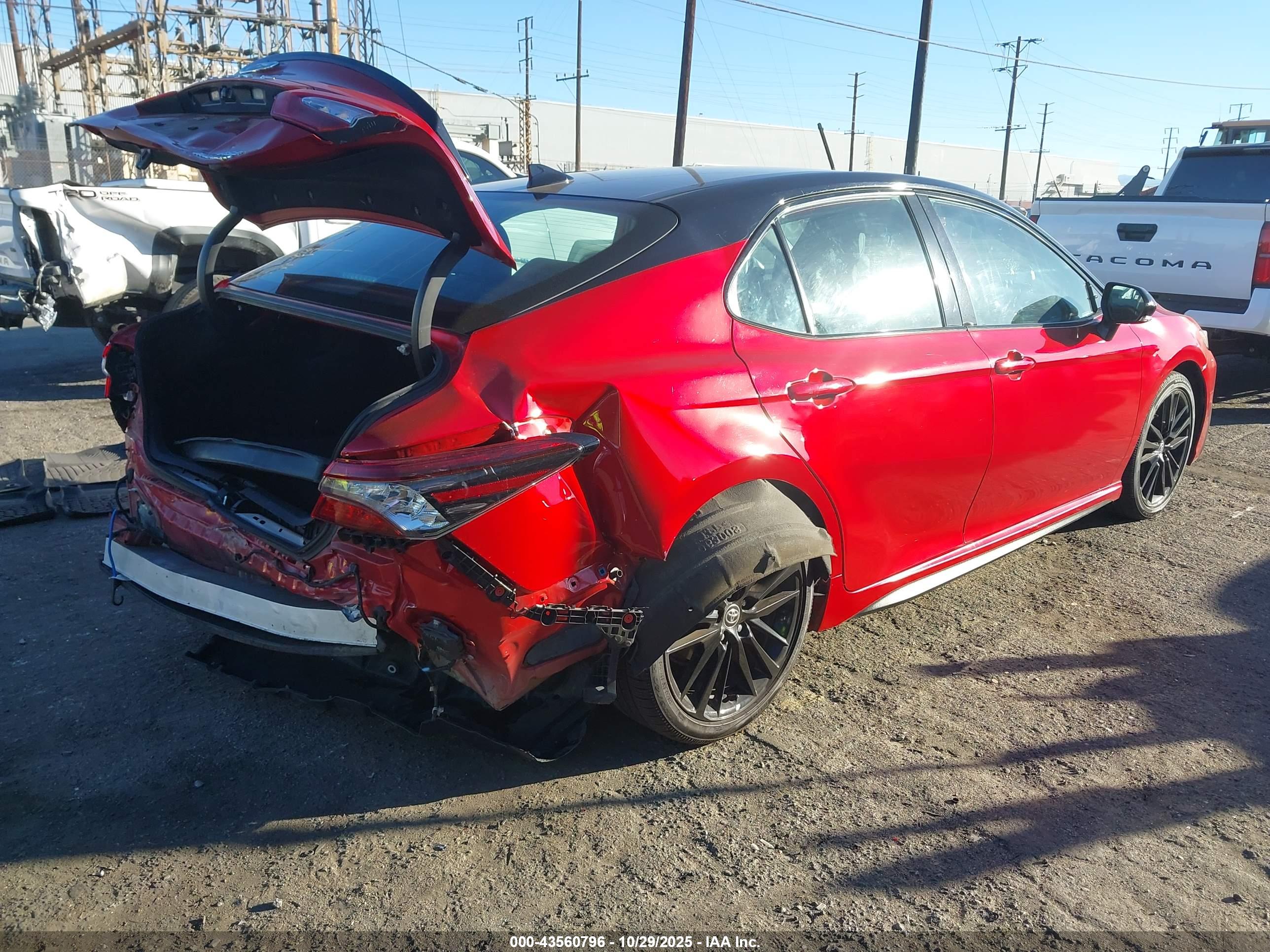TOYOTA CAMRY image 4