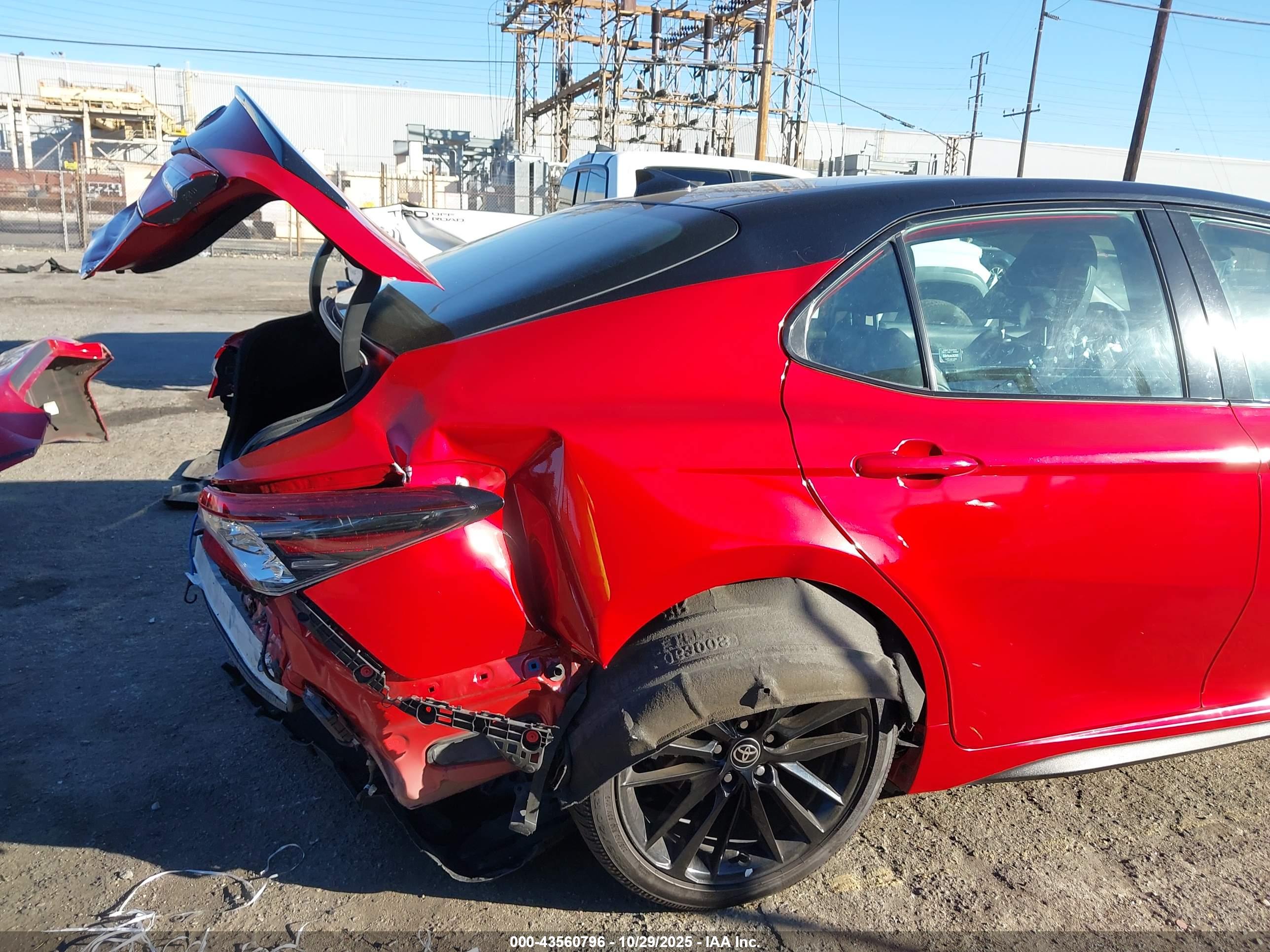TOYOTA CAMRY image 6