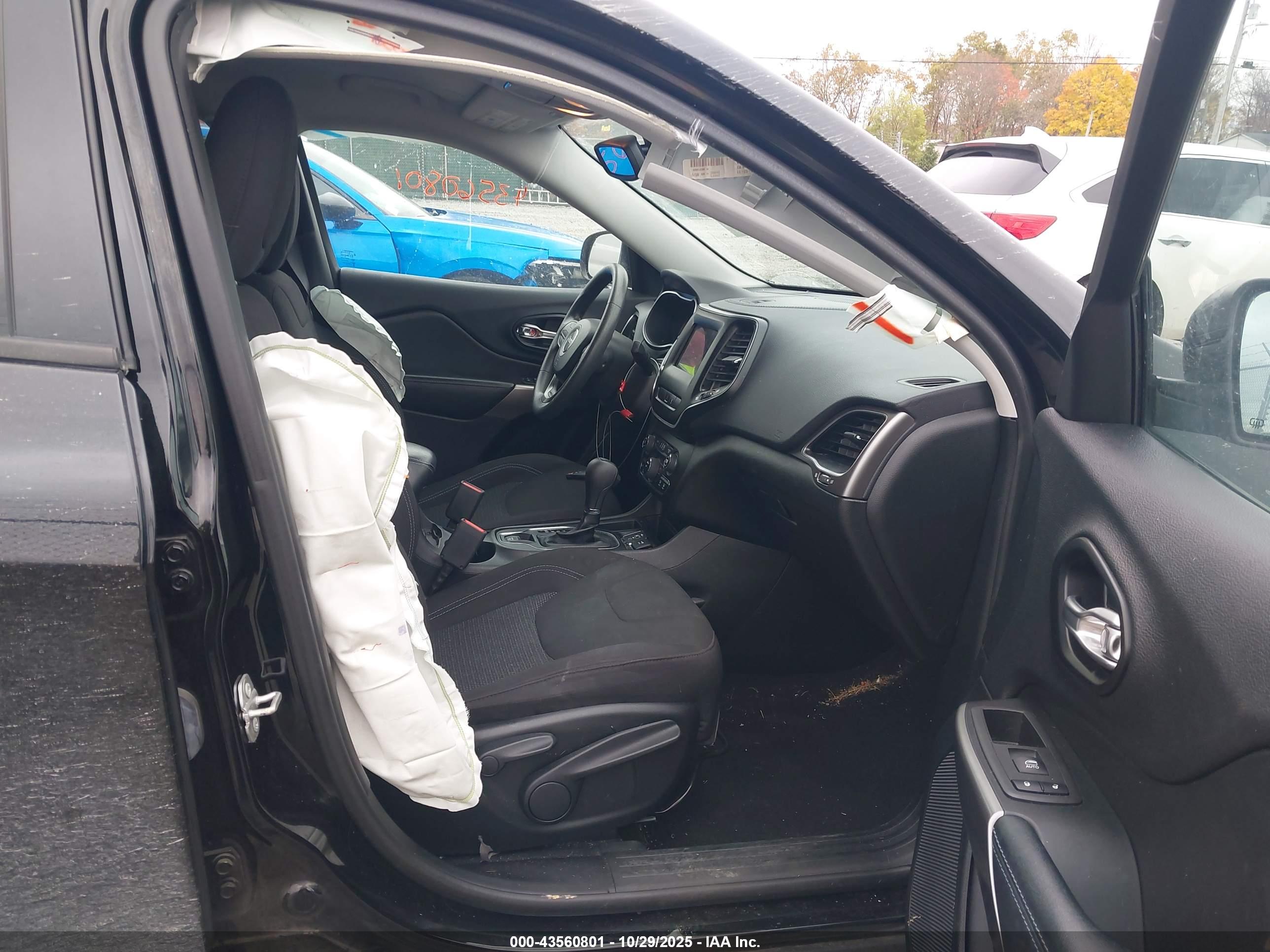 JEEP CHEROKEE image 5