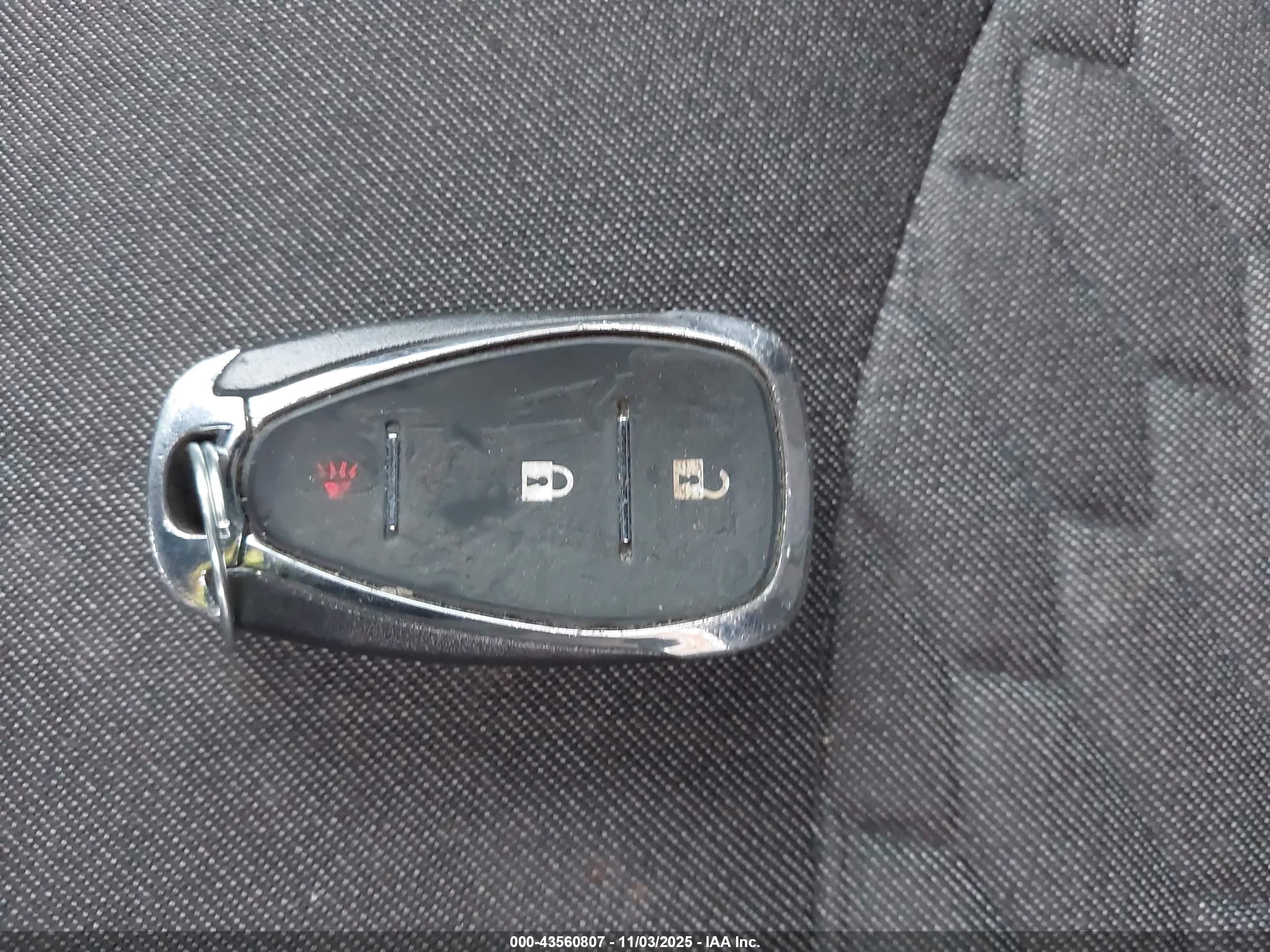 CHEVROLET EQUINOX image 11