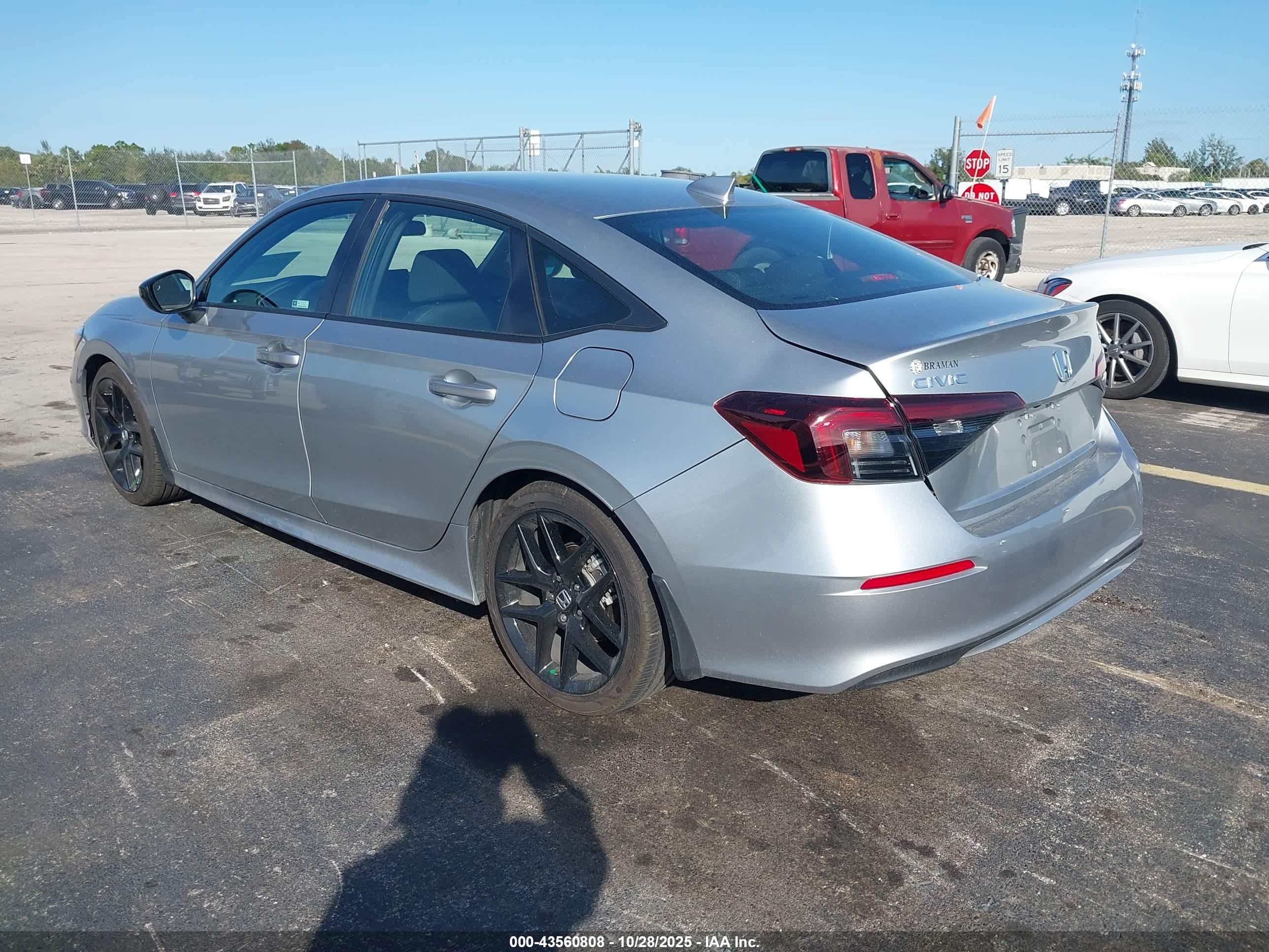 HONDA CIVIC image 3