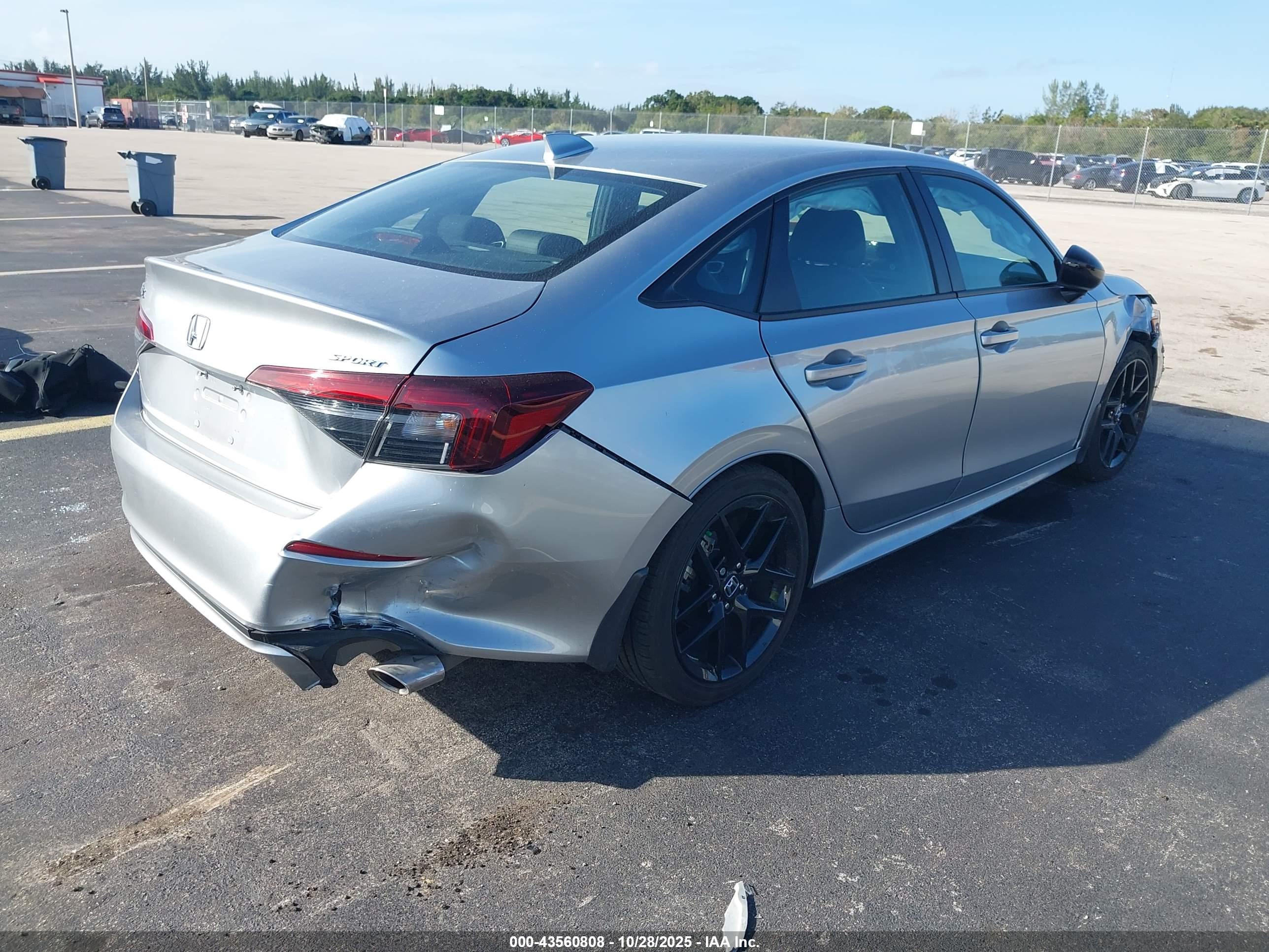 HONDA CIVIC image 4