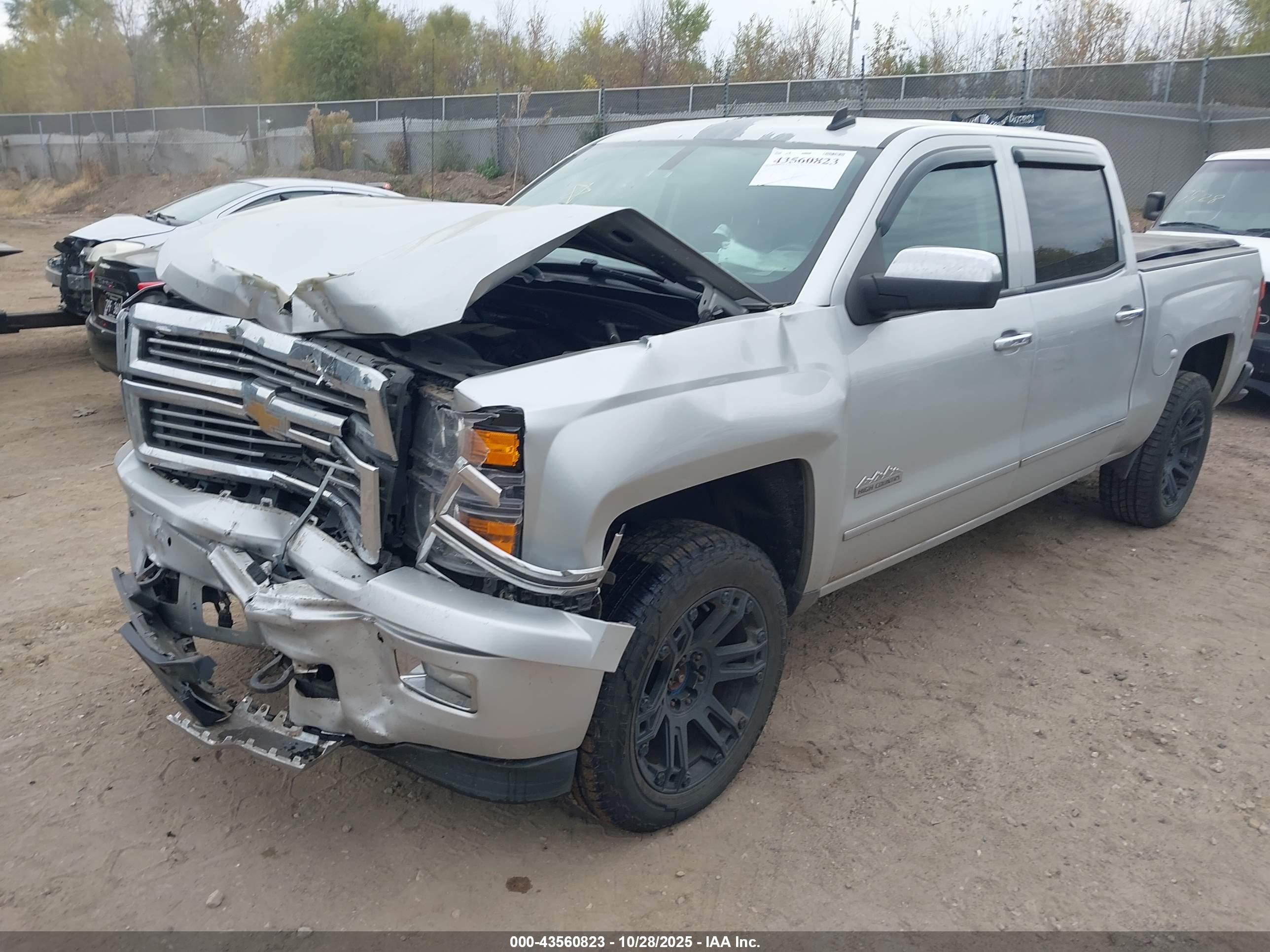 CHEVROLET SILVERADO image 2