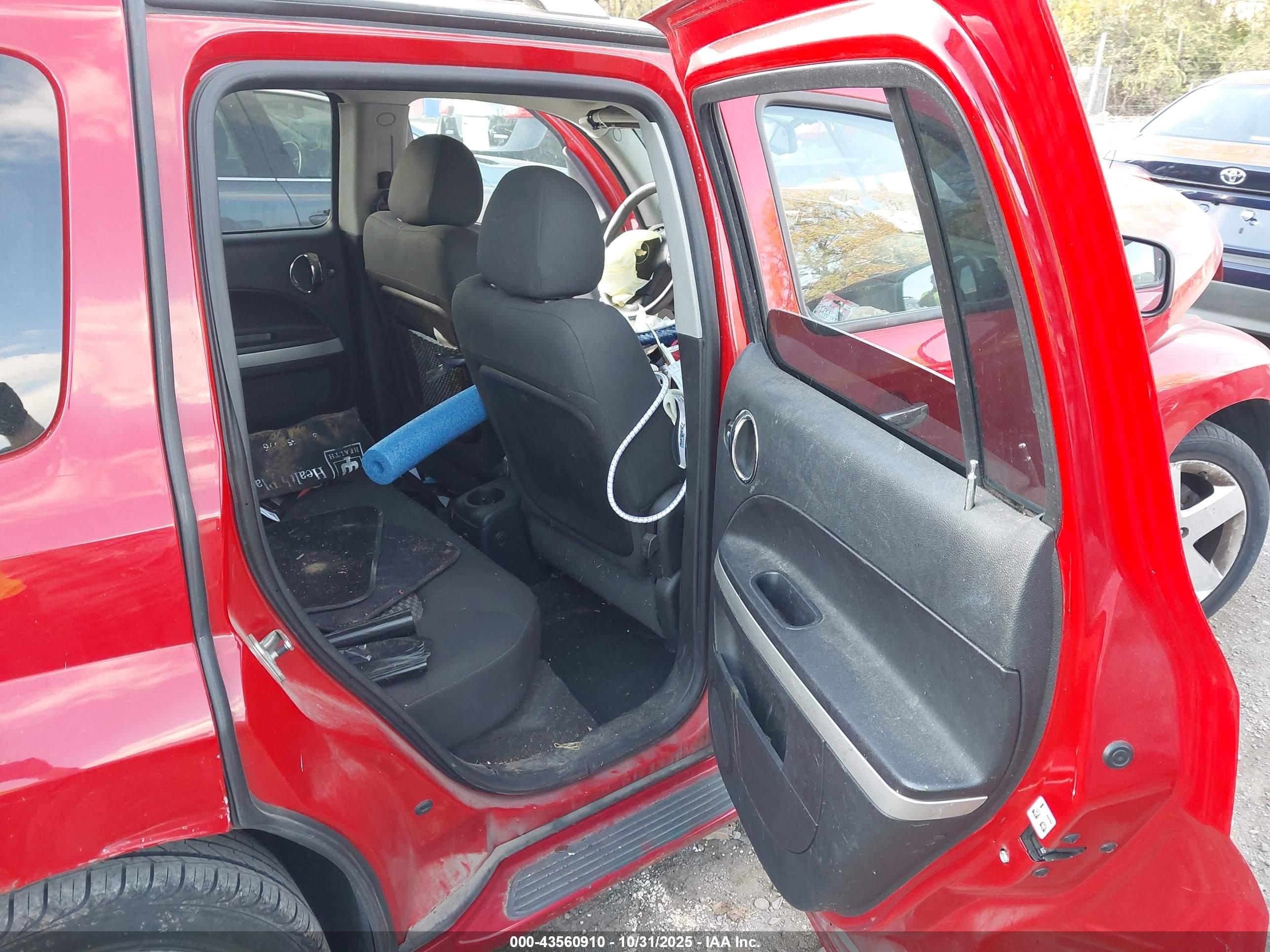 CHEVROLET HHR image 8