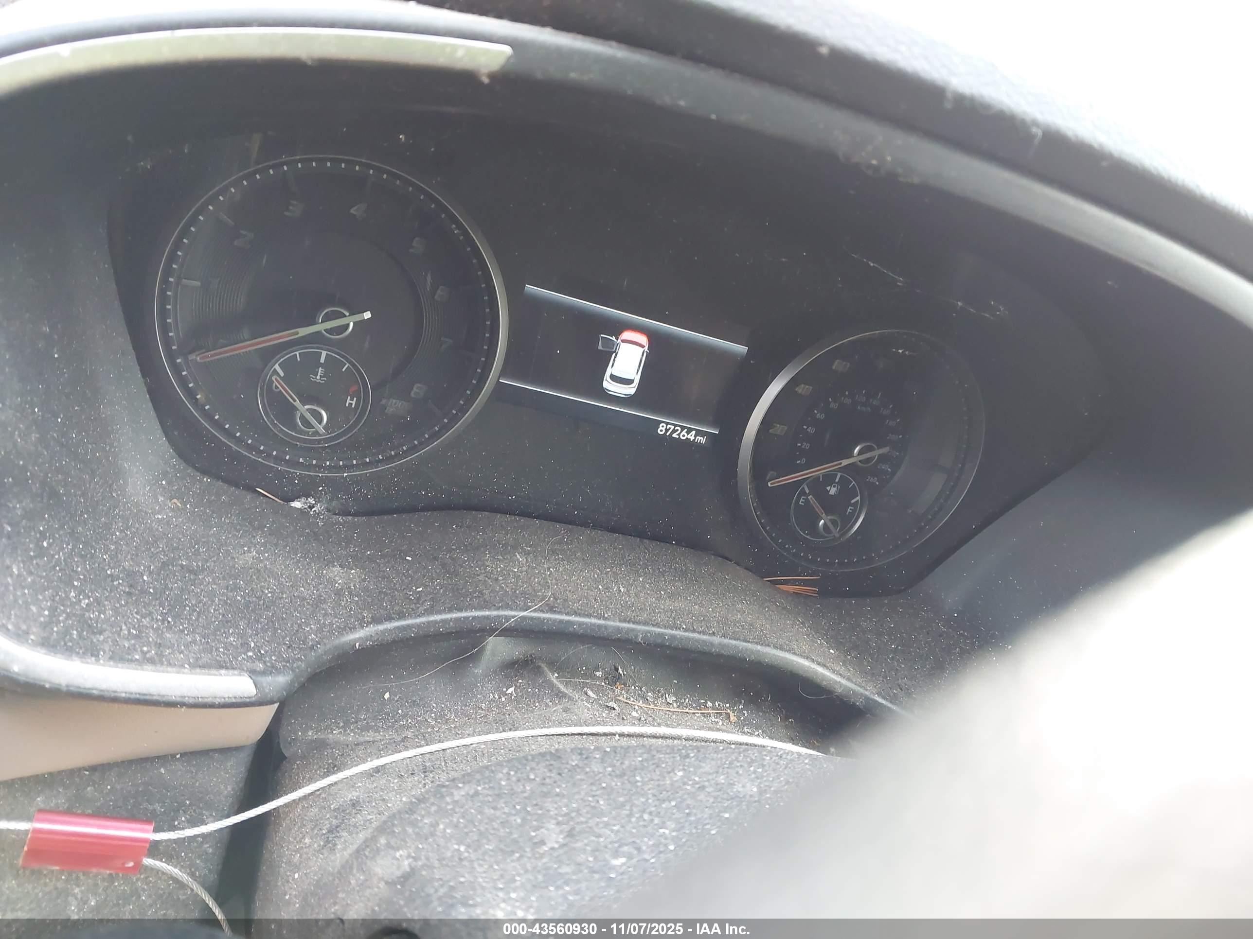 HYUNDAI SANTA image 7