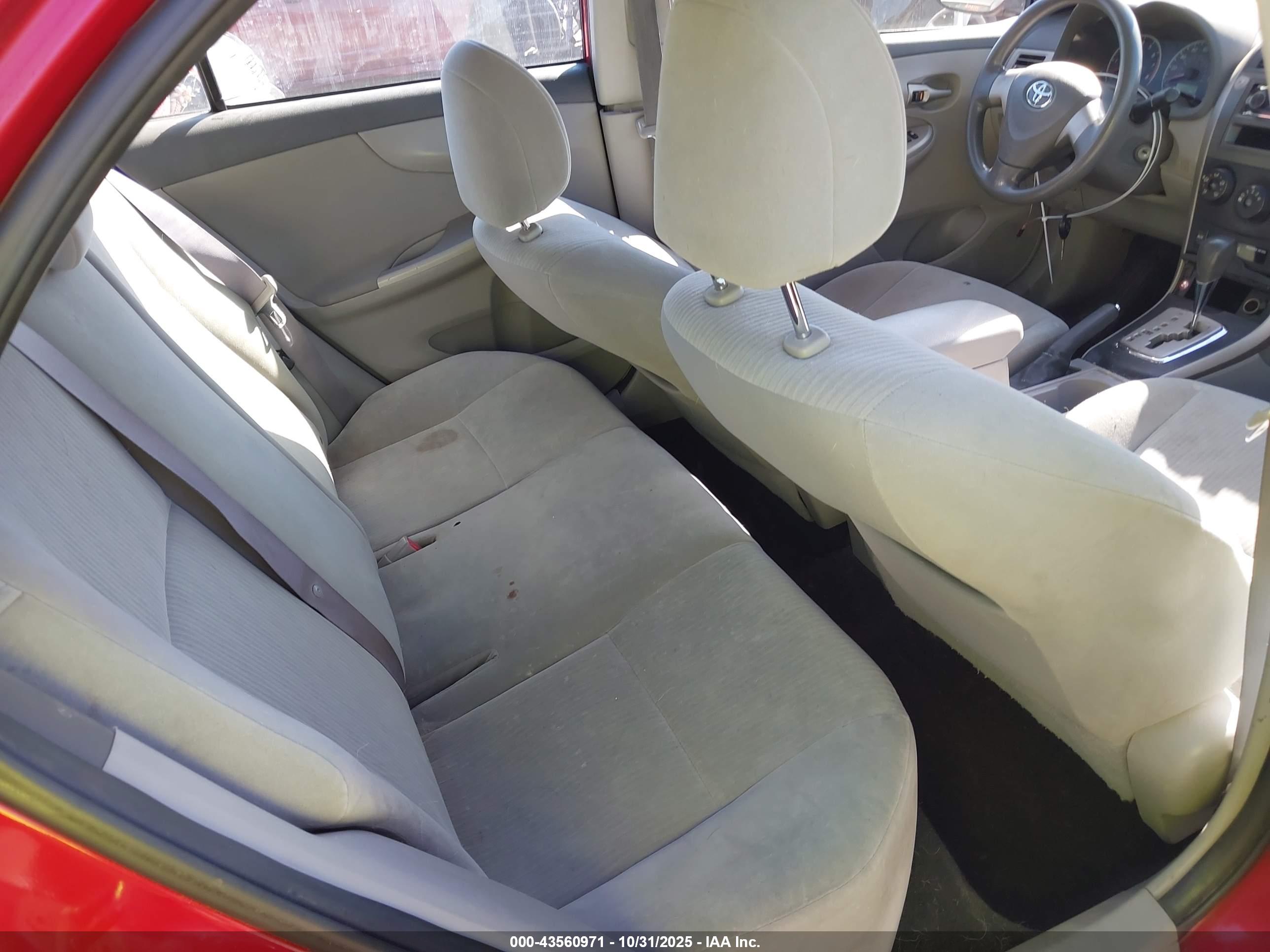 TOYOTA COROLLA image 8
