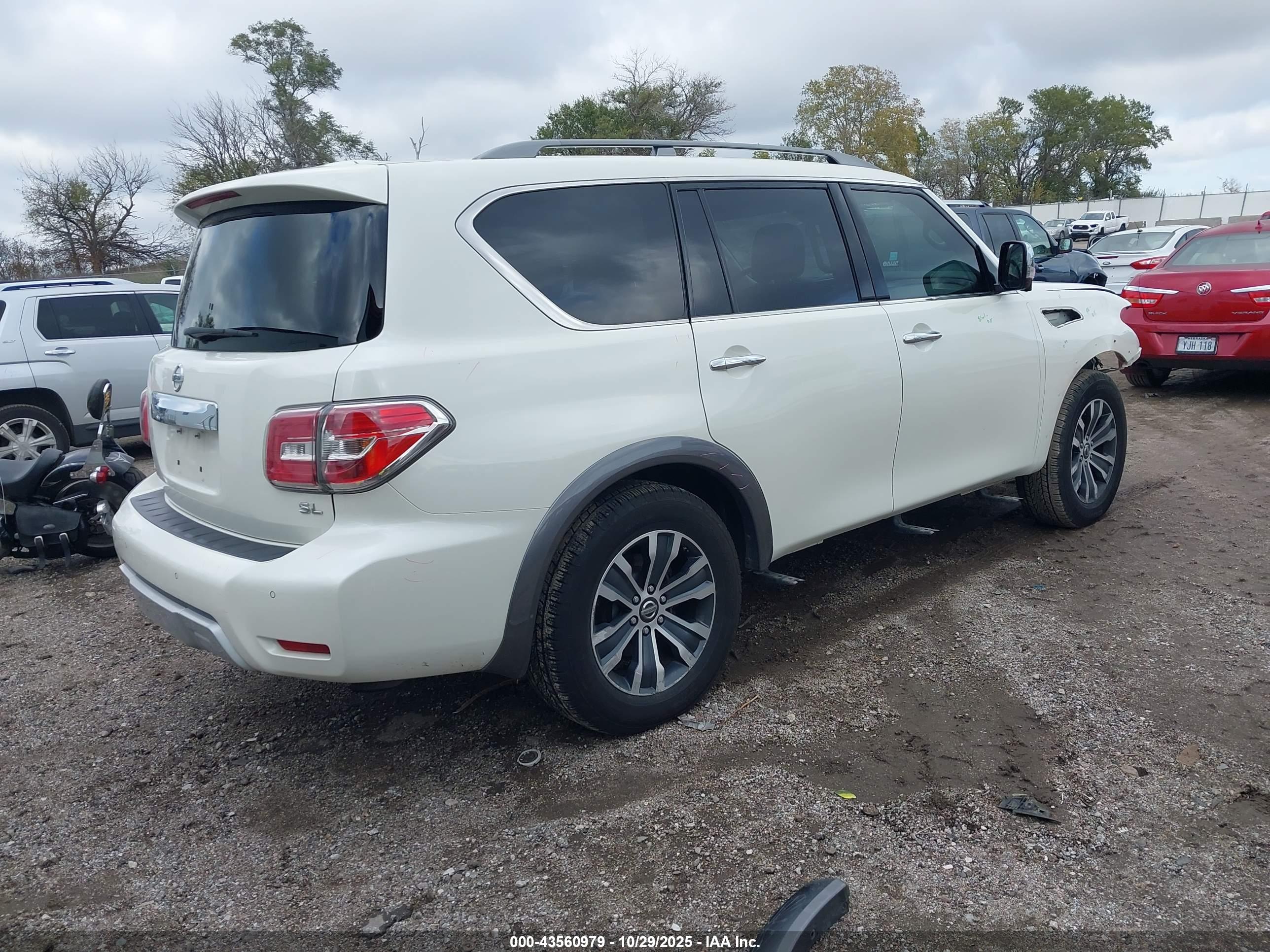 NISSAN ARMADA image 4