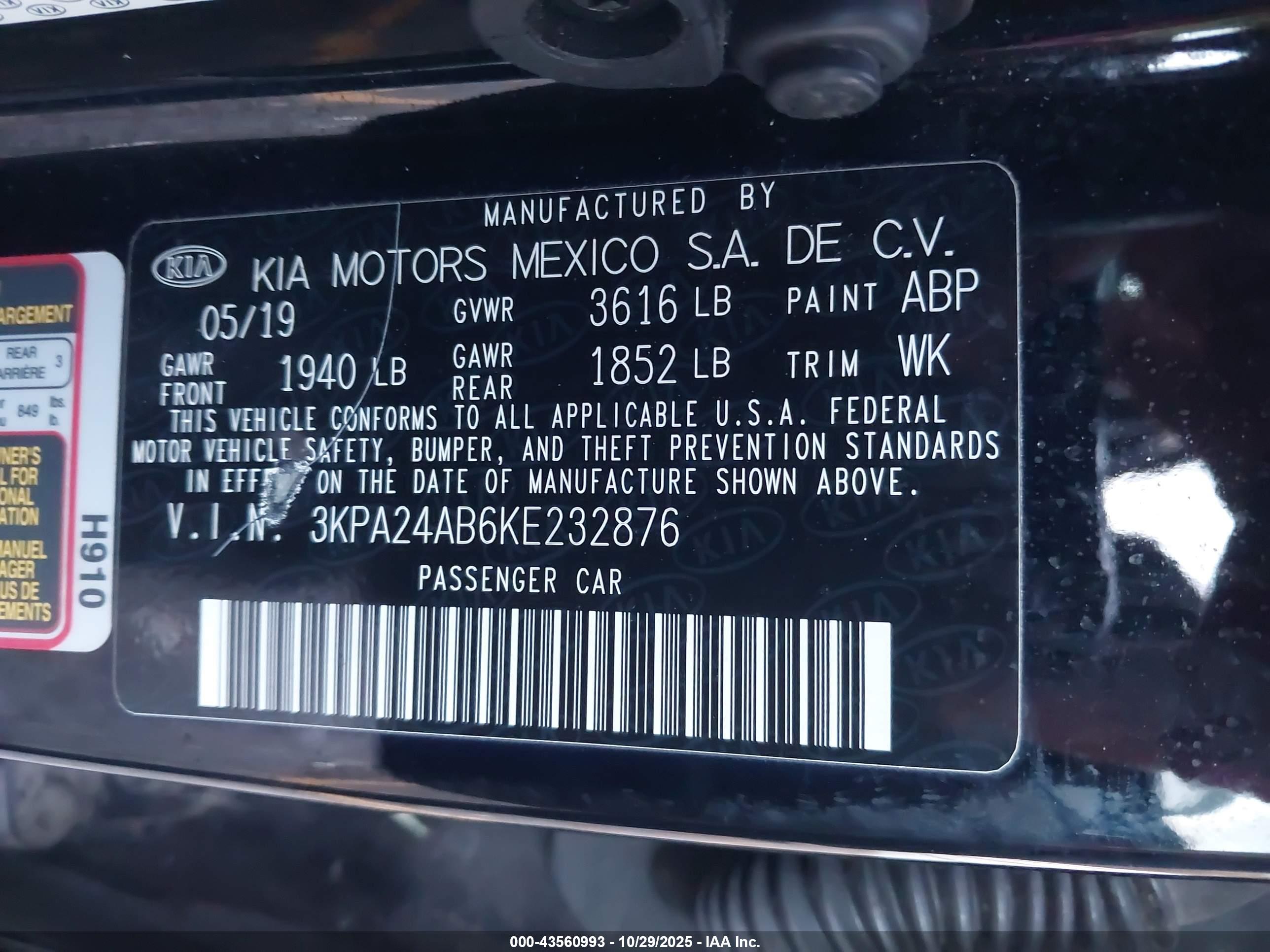 KIA RIO image 9