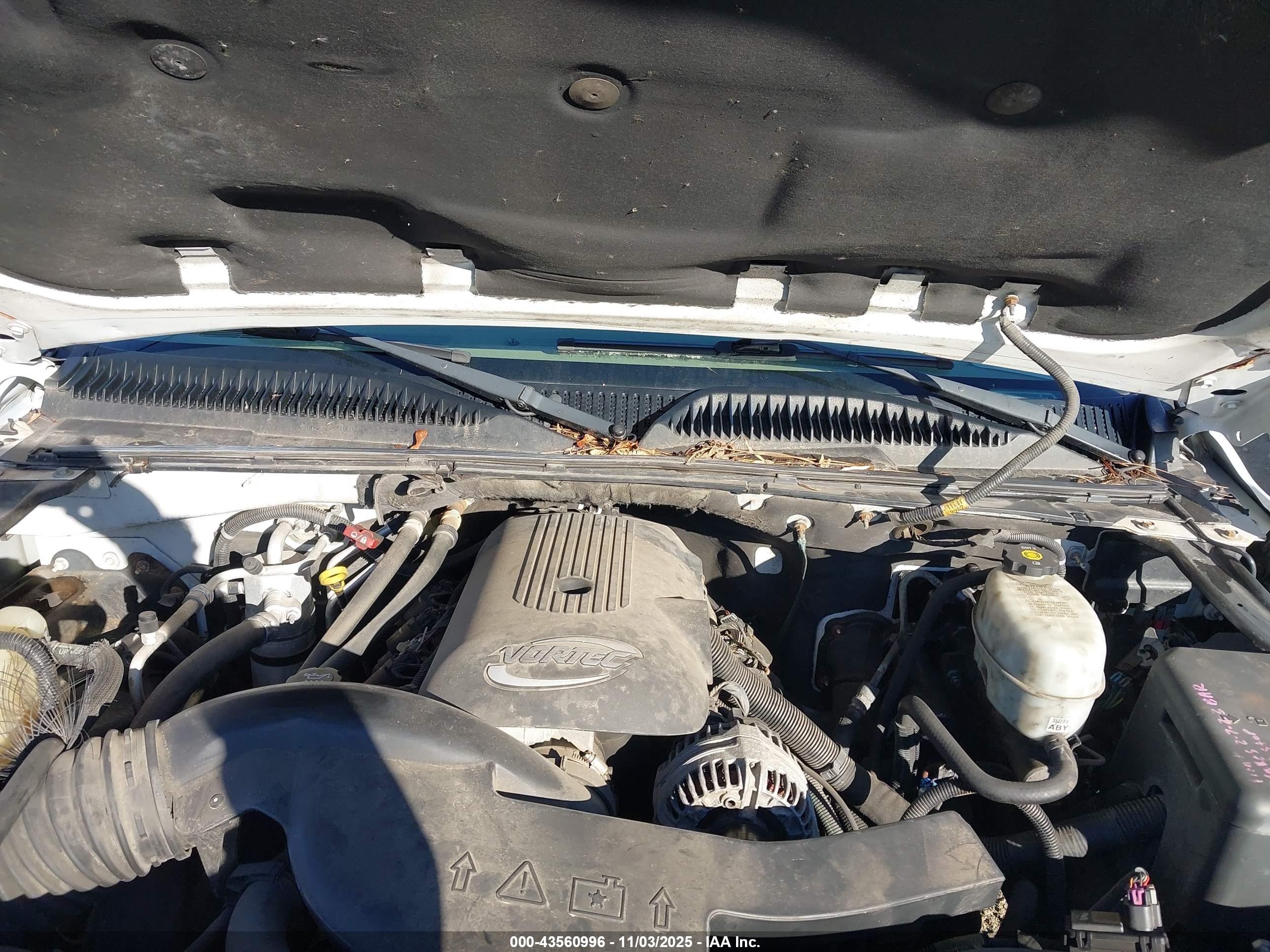 CHEVROLET SUBURBAN image 10