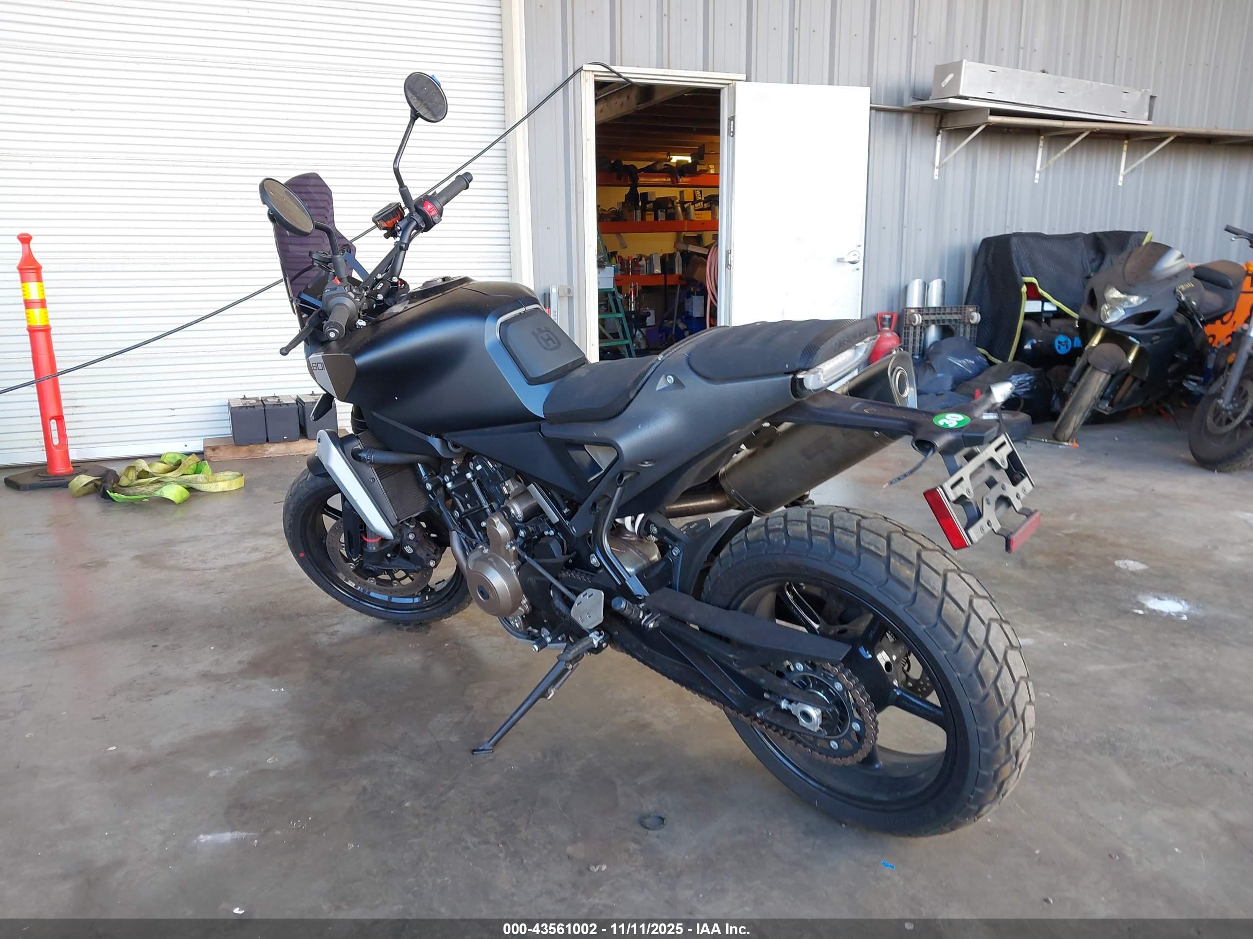 HUSQVARNA SVARTPILEN/VITPILEN image 3
