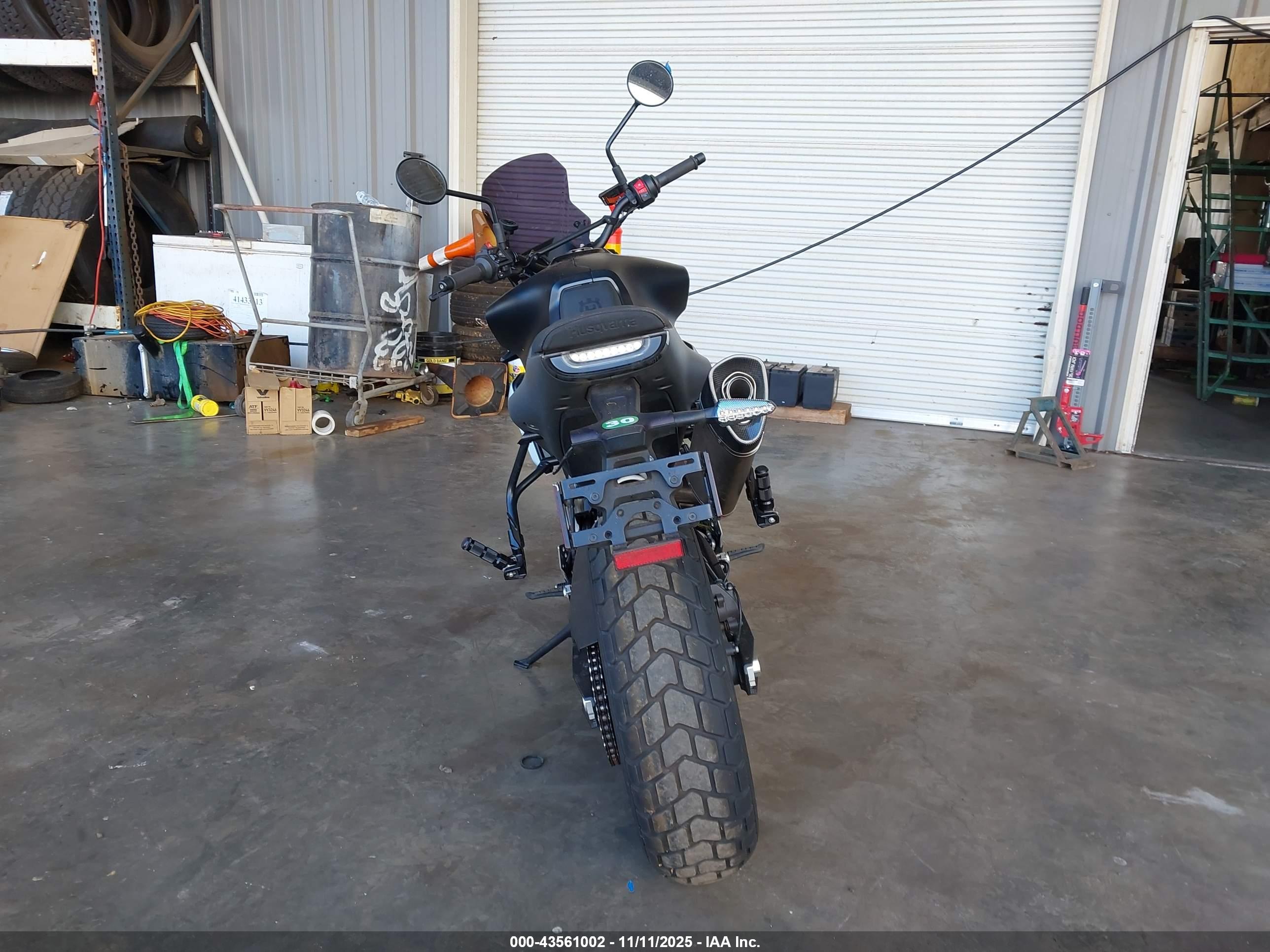 HUSQVARNA SVARTPILEN/VITPILEN image 6