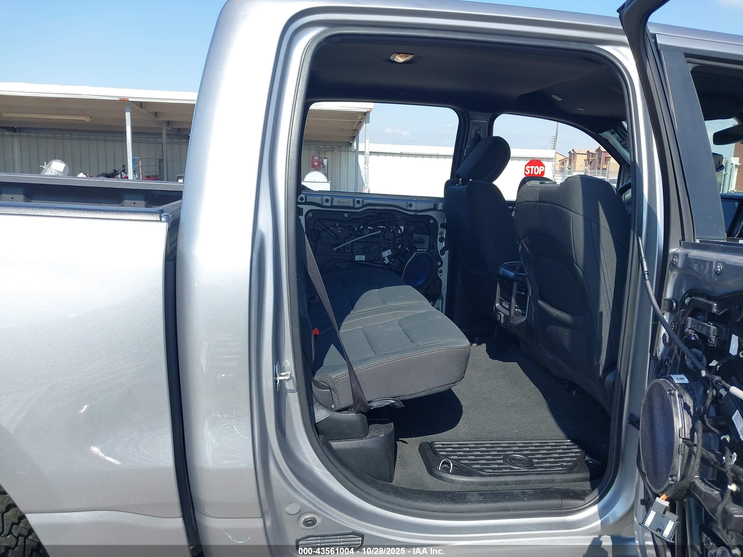 RAM 1500 image 8