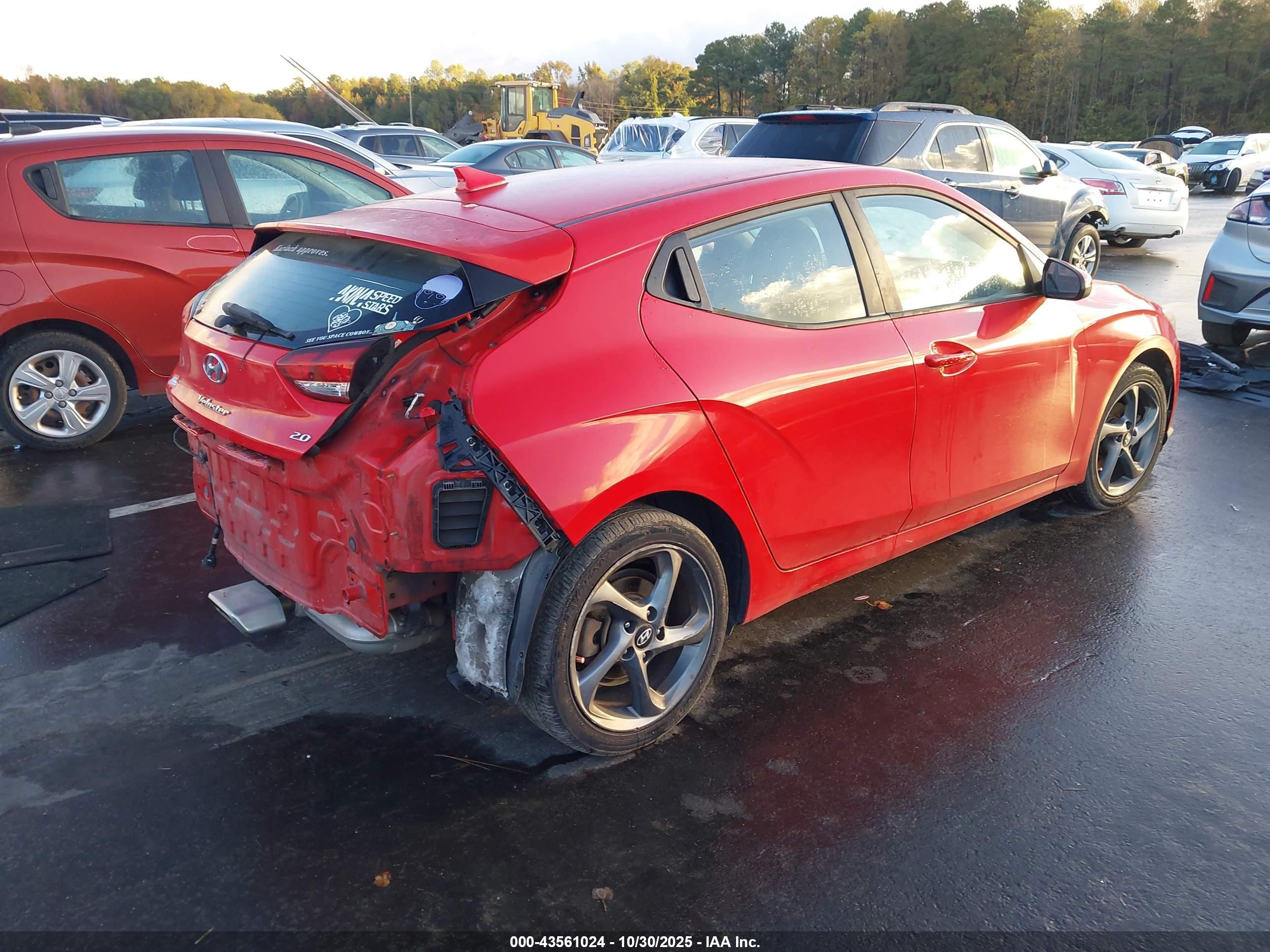 HYUNDAI VELOSTER image 4