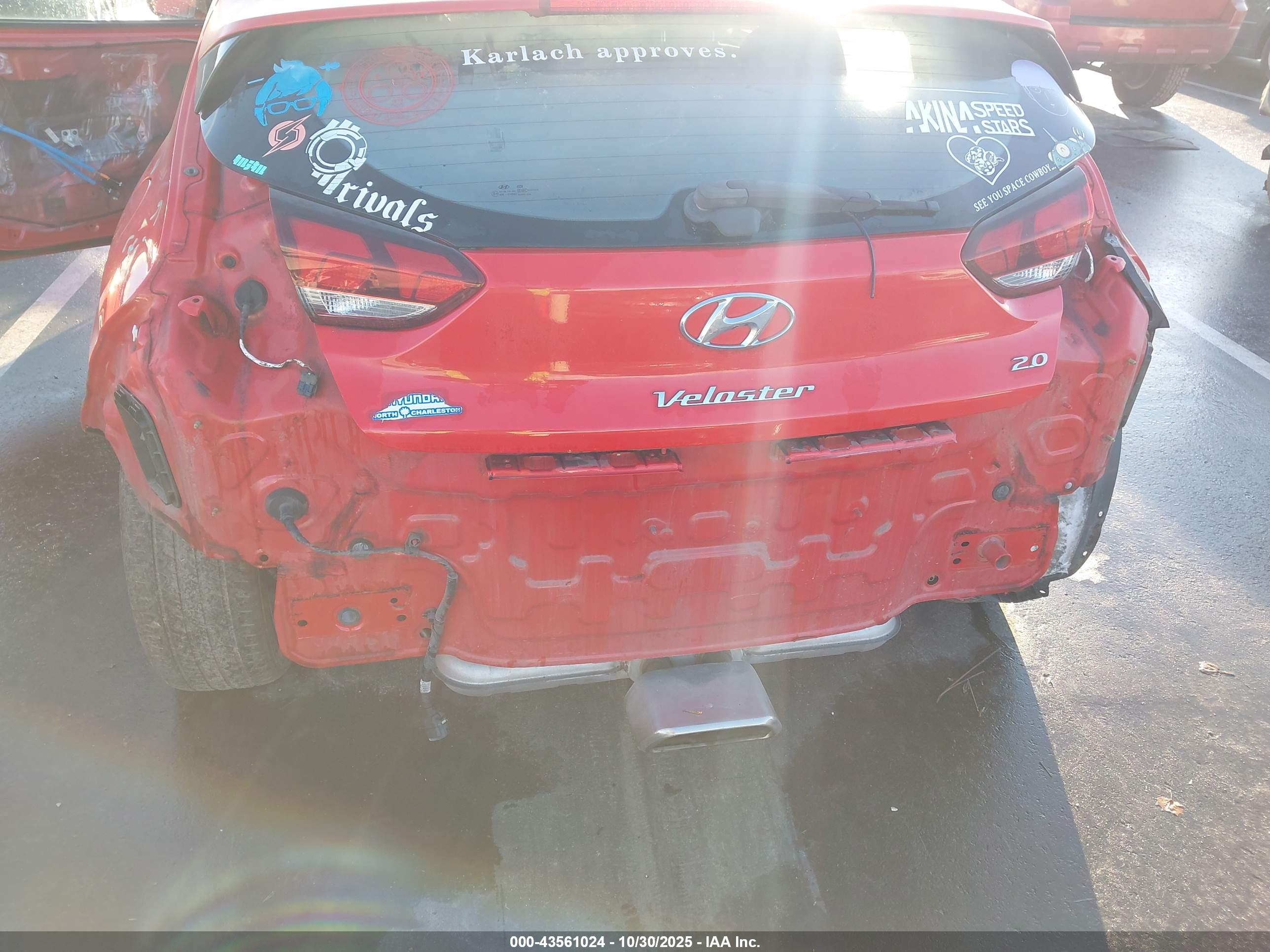 HYUNDAI VELOSTER image 6