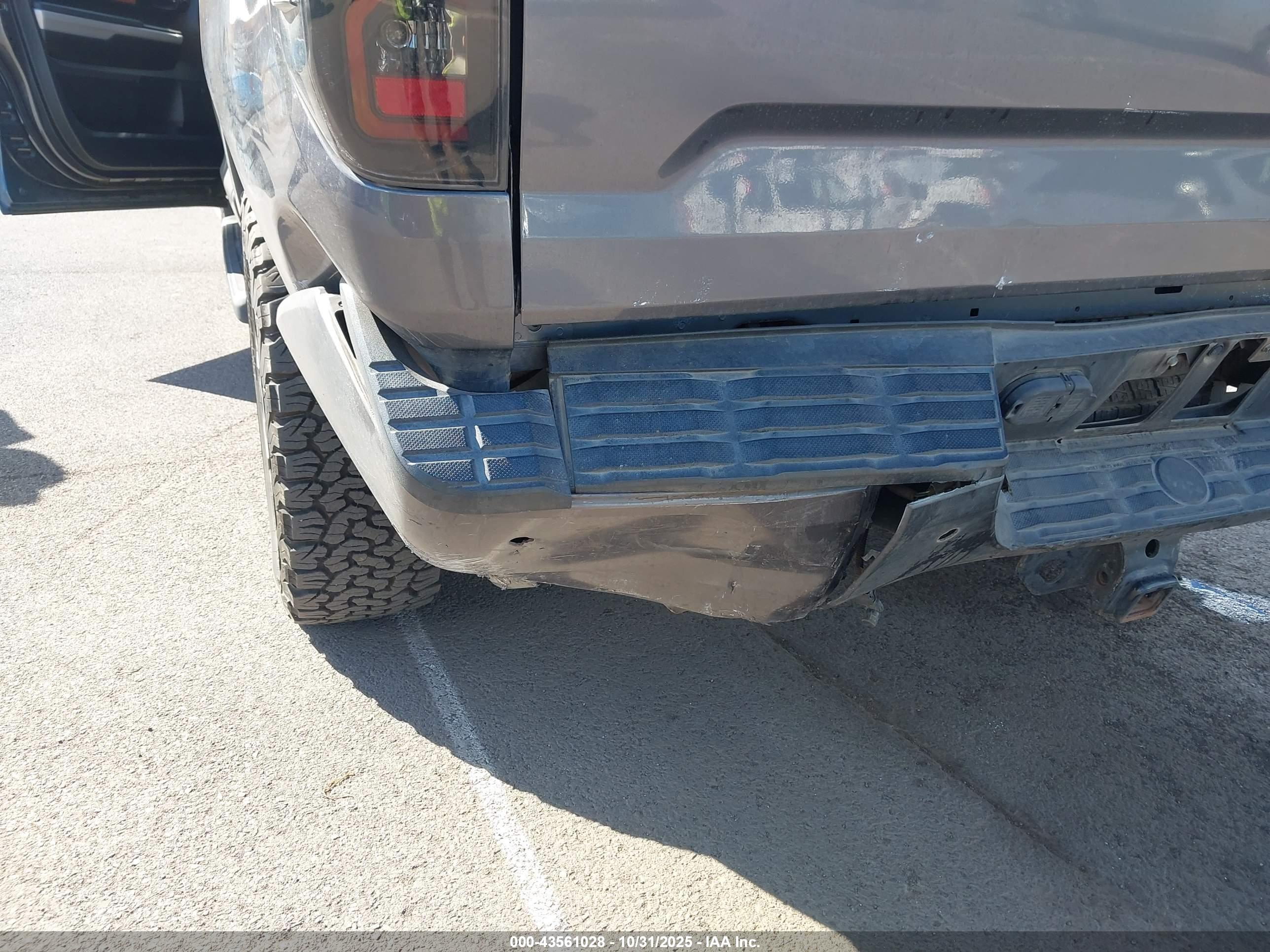 TOYOTA TUNDRA image 6