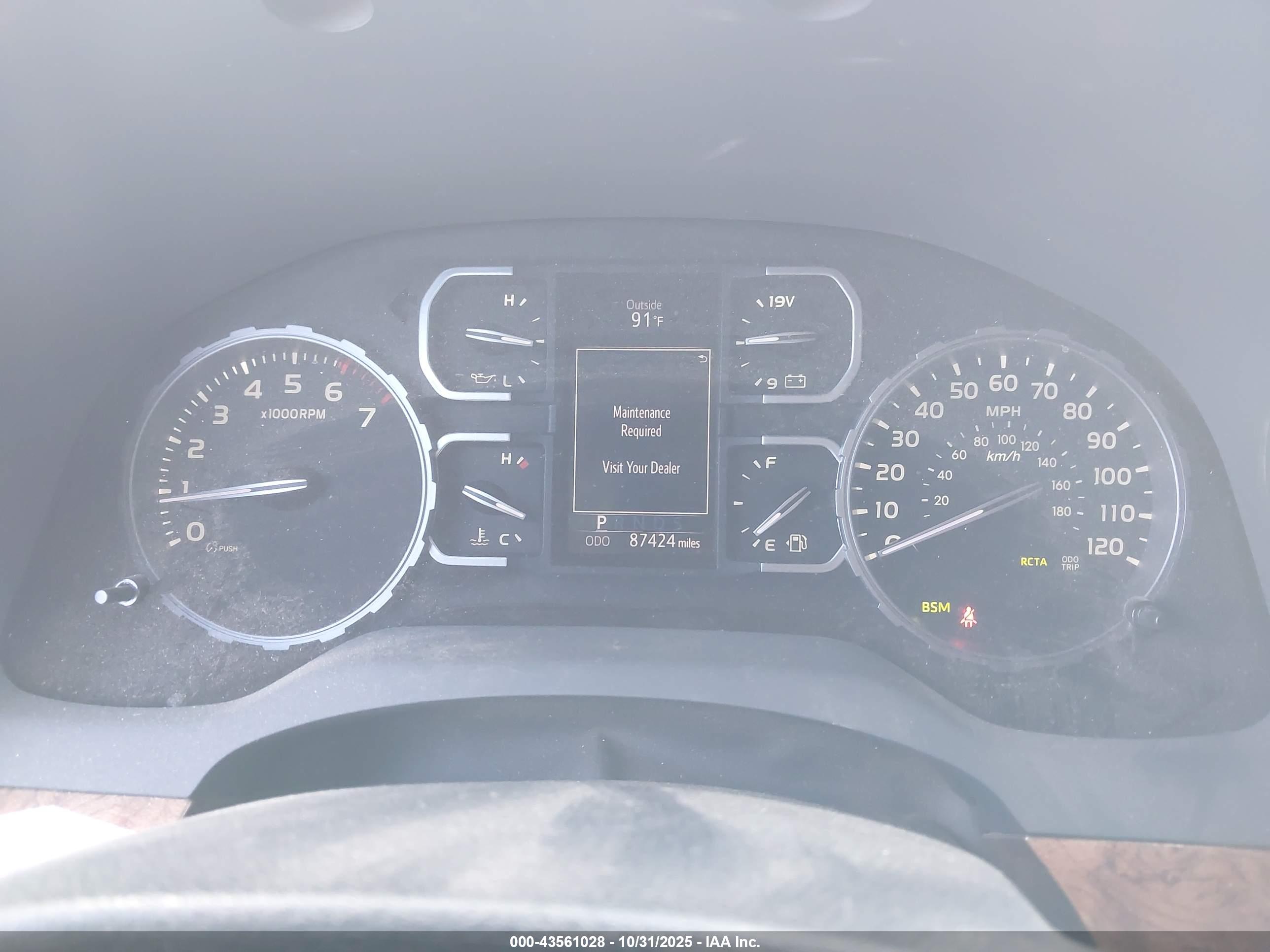 TOYOTA TUNDRA image 7