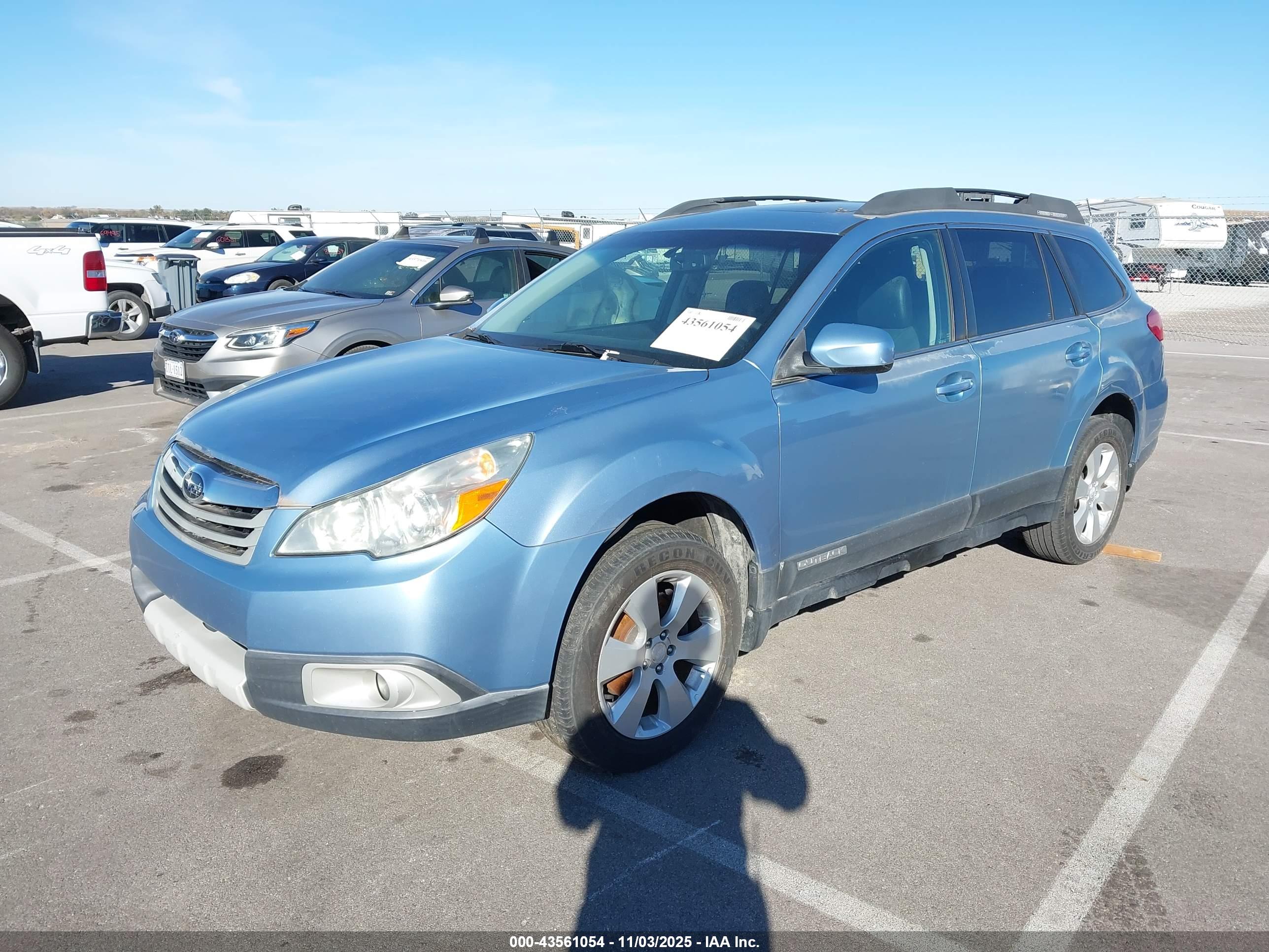 SUBARU OUTBACK image 6