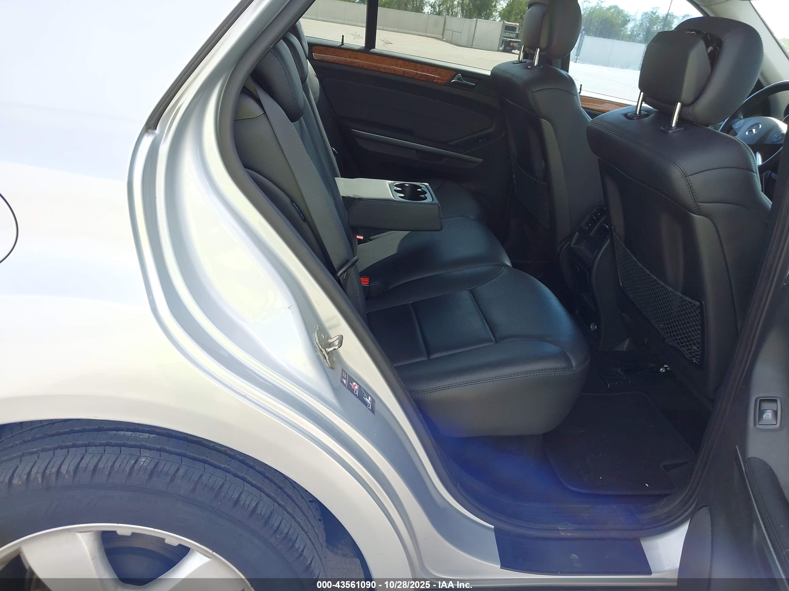 MERCEDES-BENZ ML image 8