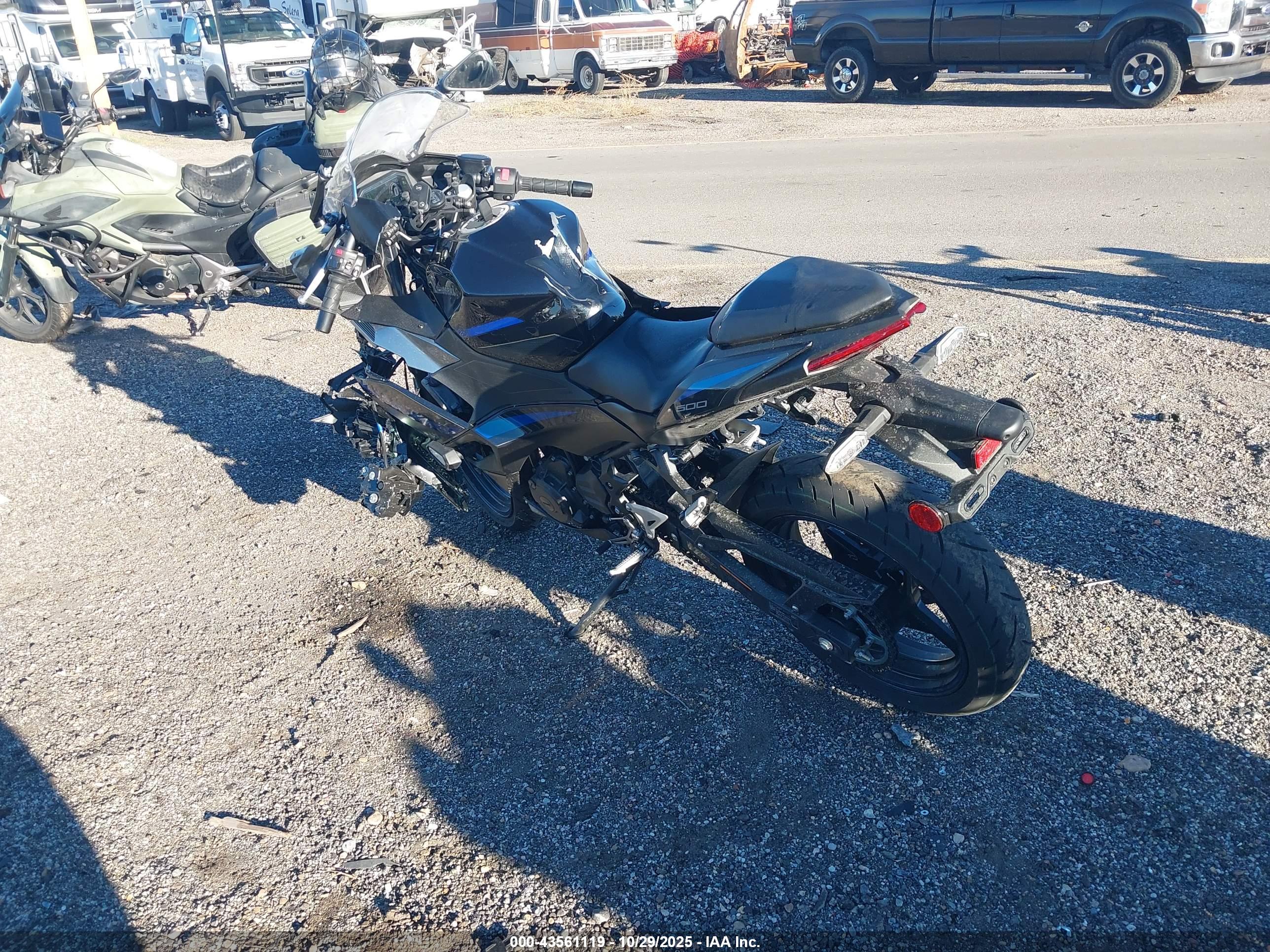 KAWASAKI EX500 image 3