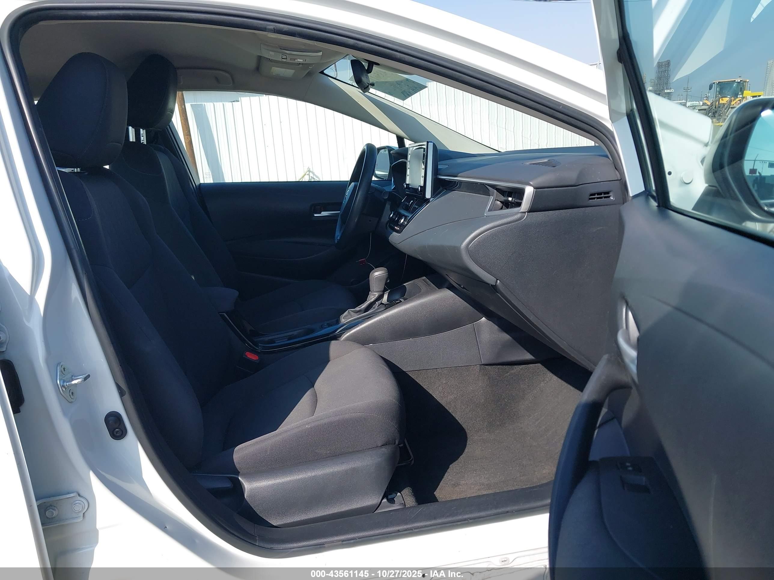 TOYOTA COROLLA image 5