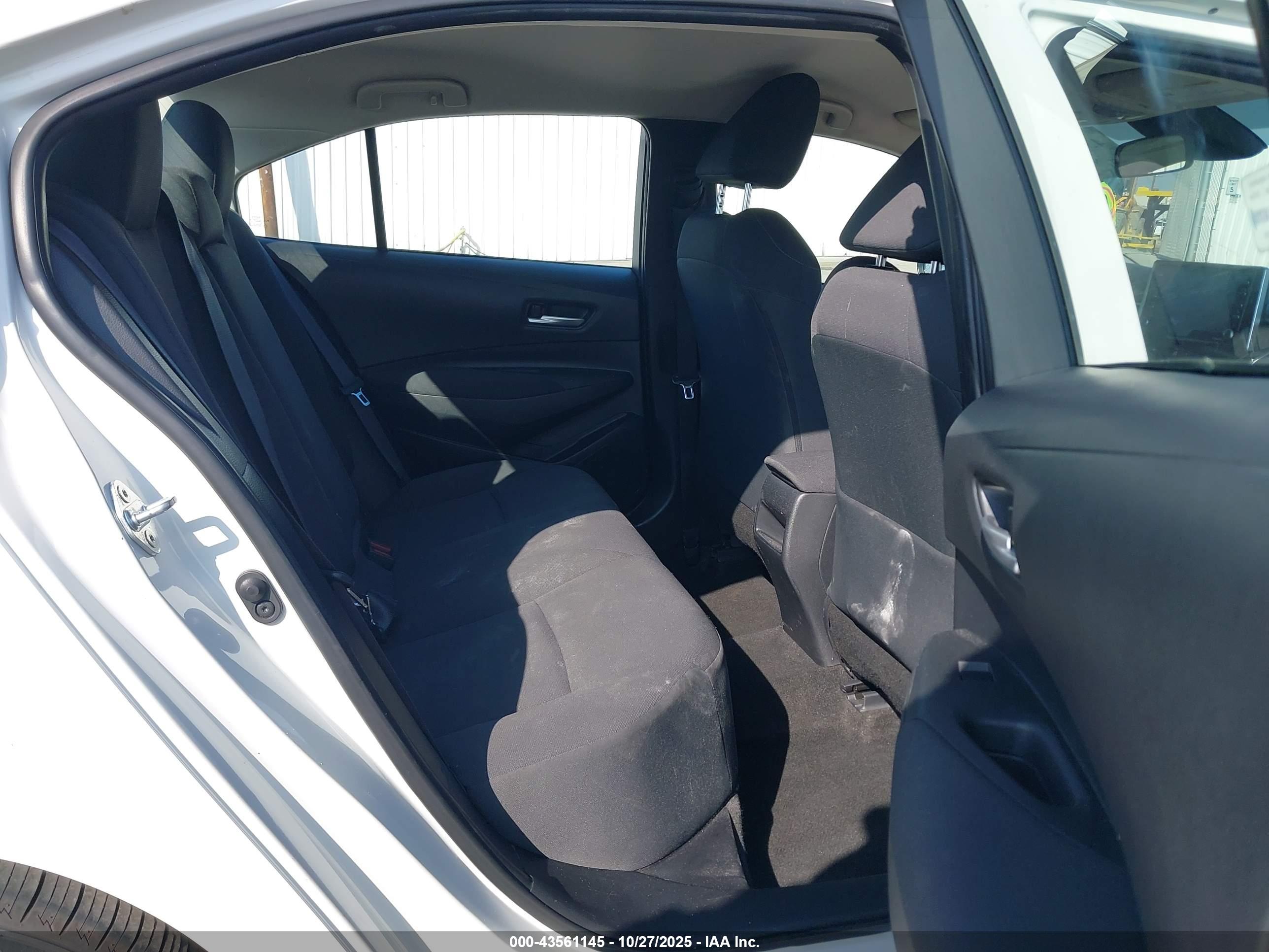 TOYOTA COROLLA image 8