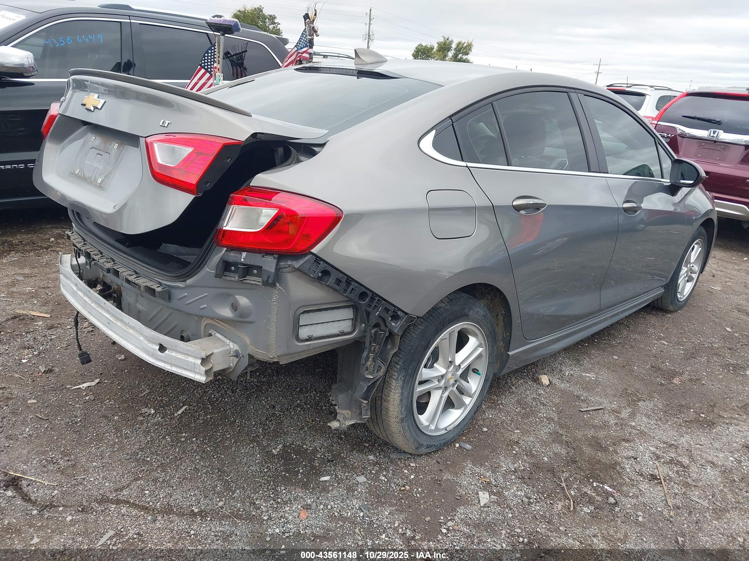 CHEVROLET CRUZE image 4