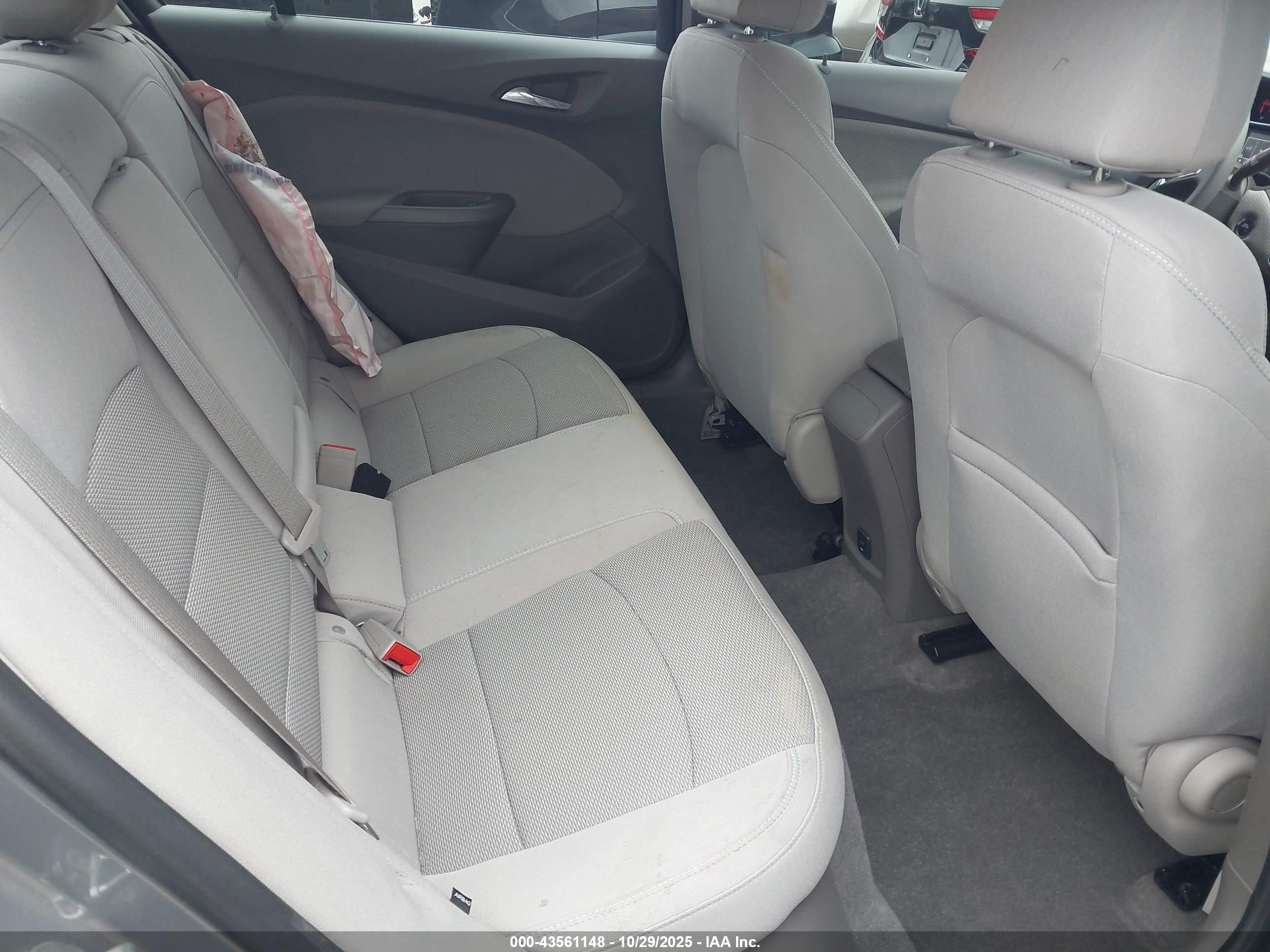 CHEVROLET CRUZE image 8
