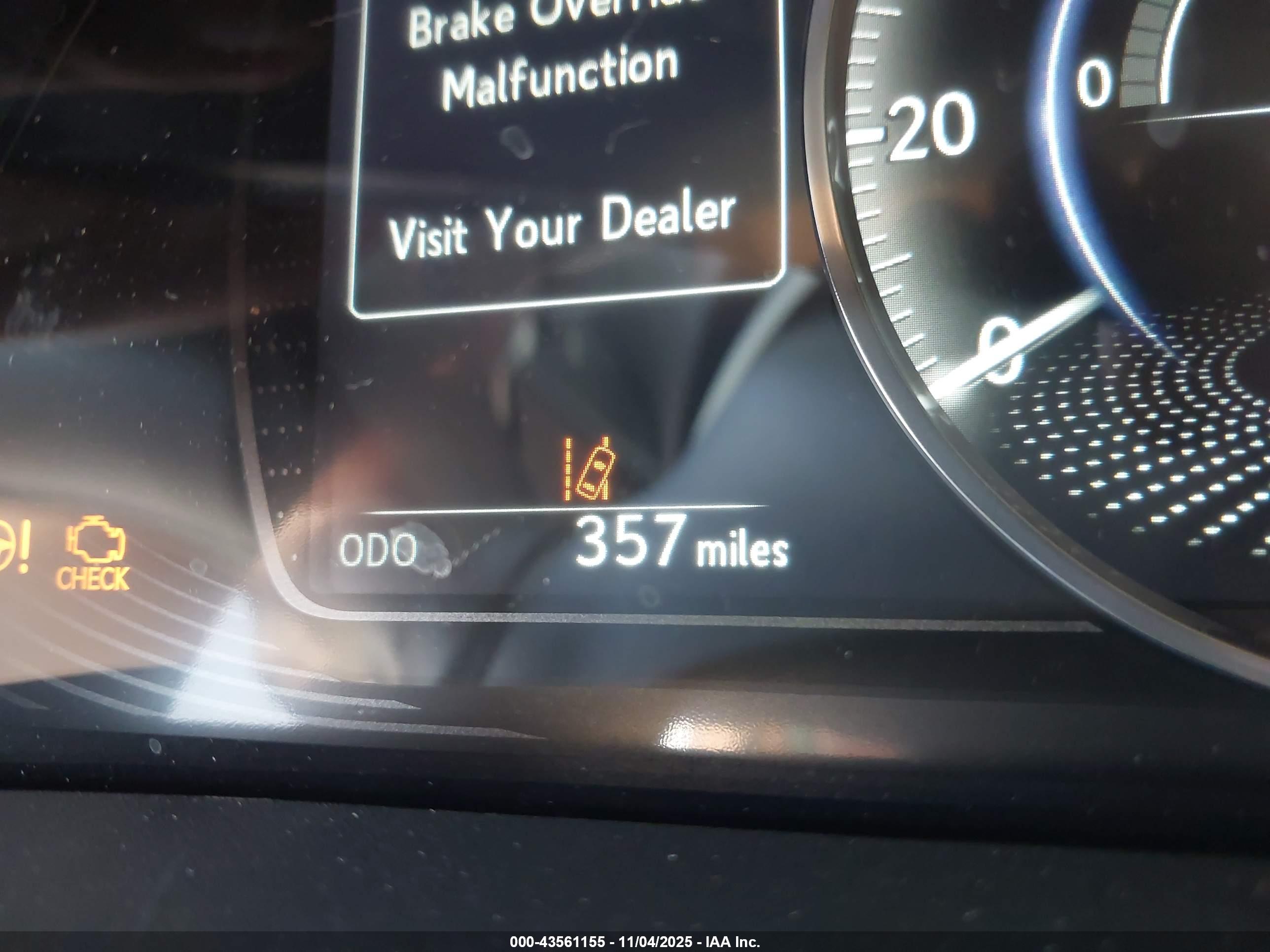 LEXUS ES image 7