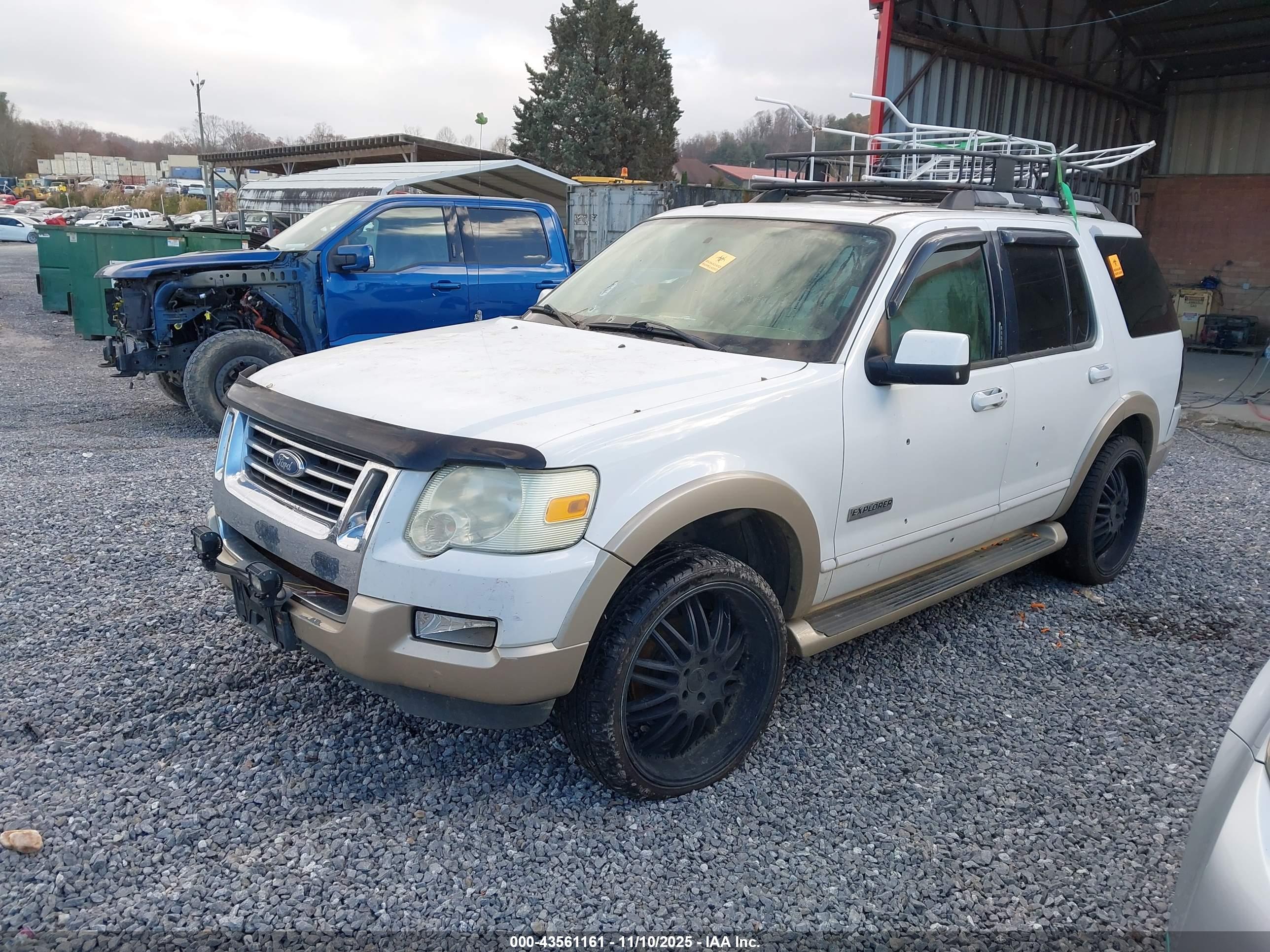 FORD EXPLORER image 2