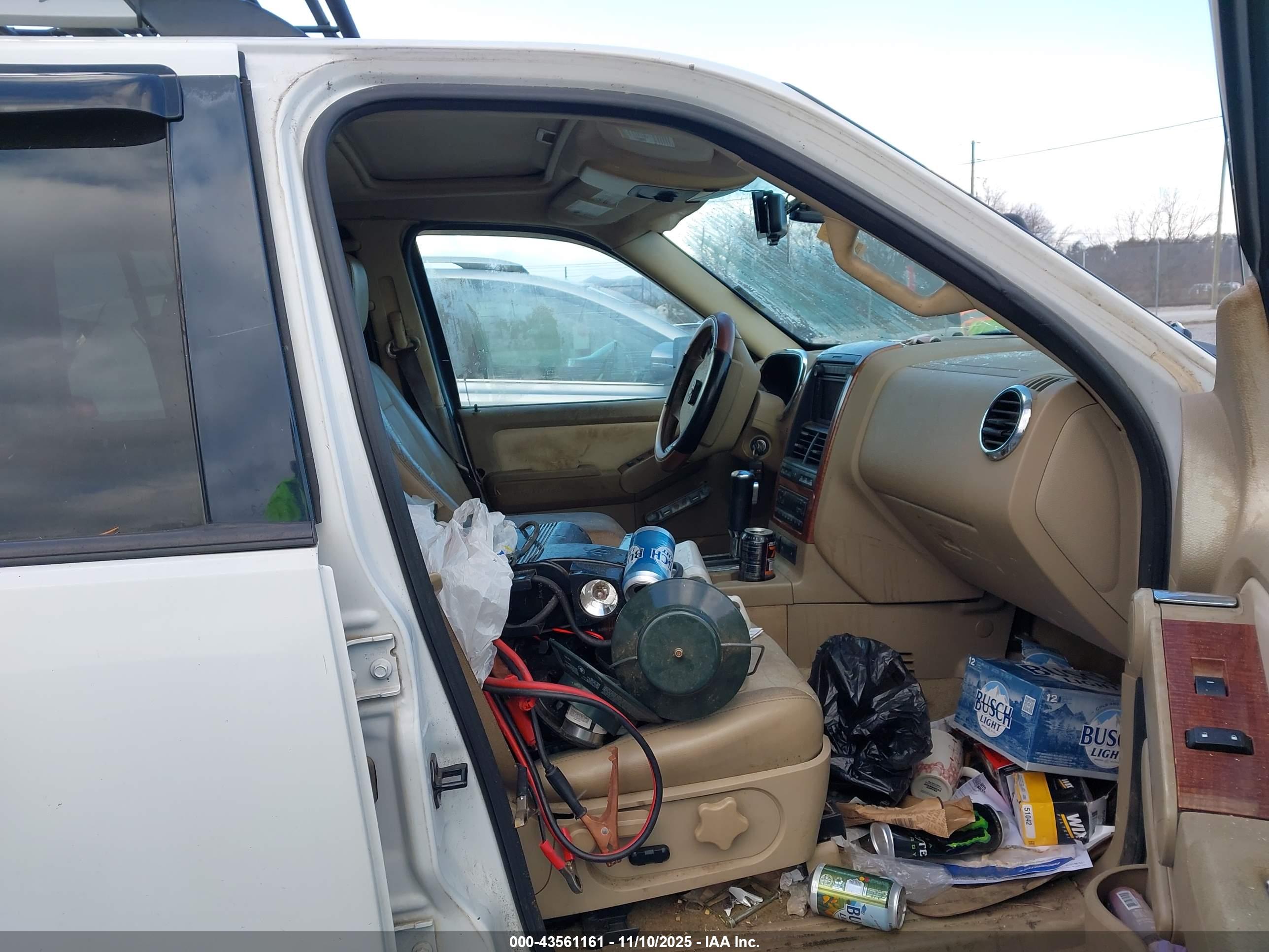 FORD EXPLORER image 5