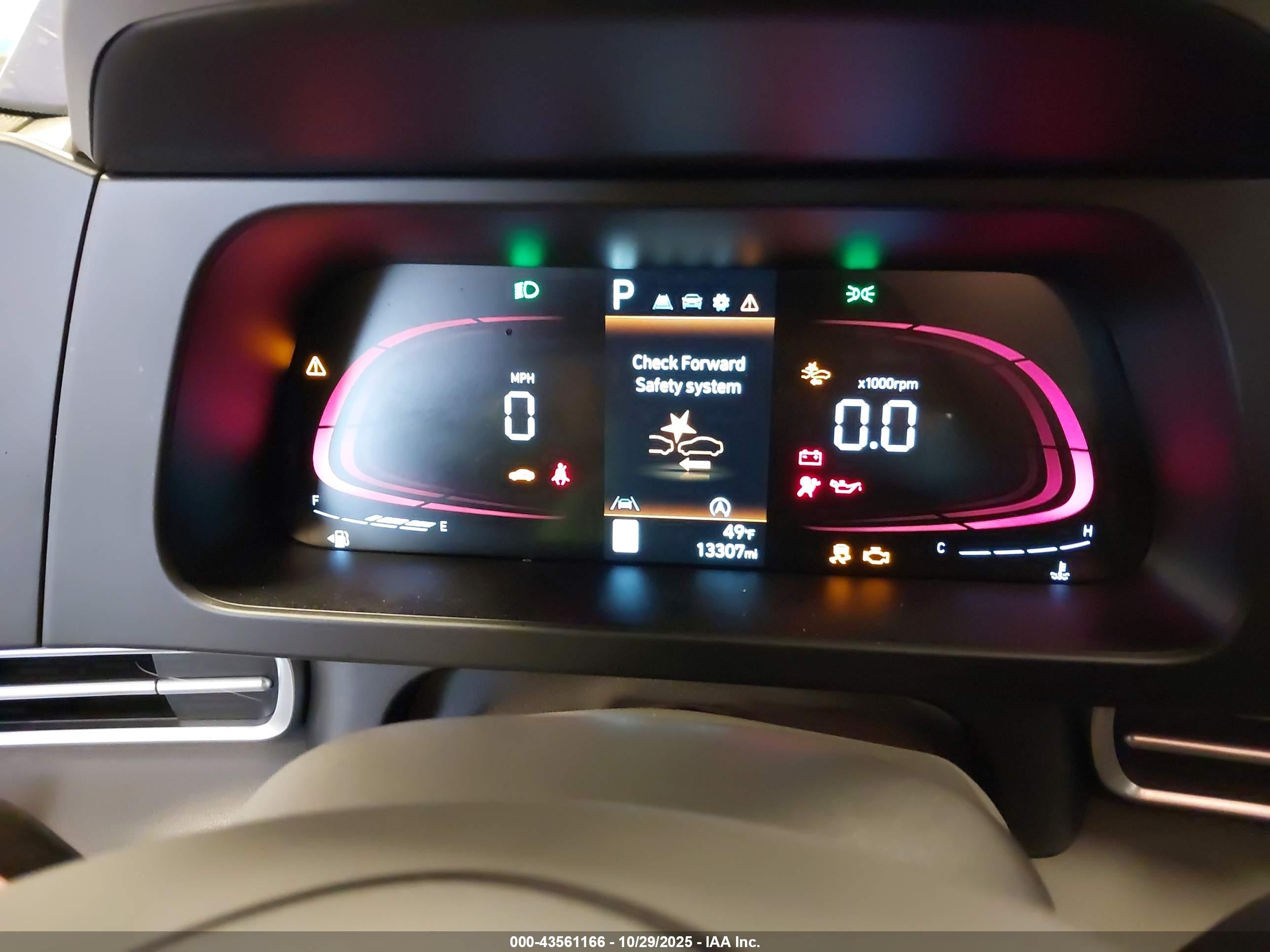 HYUNDAI ELANTRA image 7