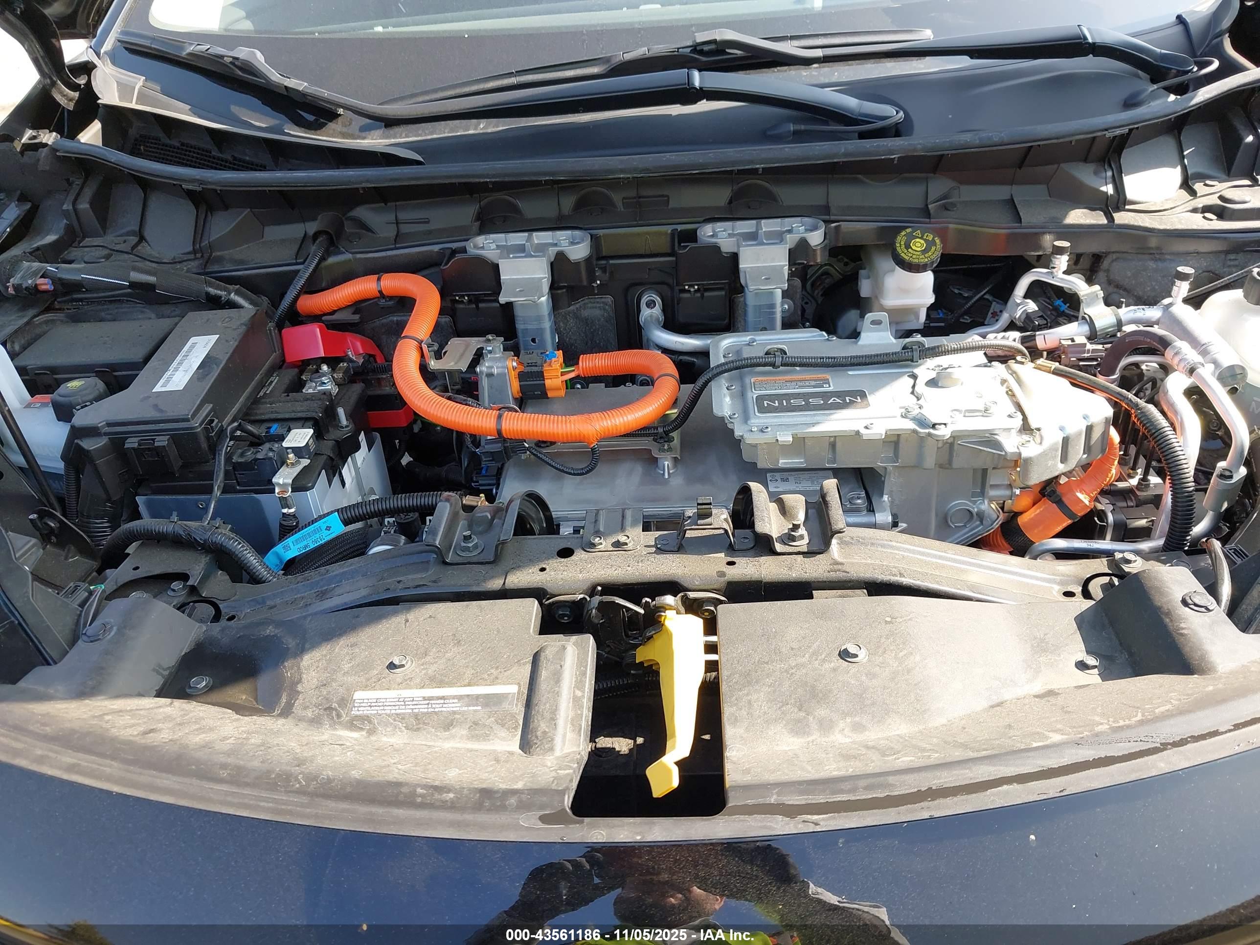 NISSAN ARIYA image 10