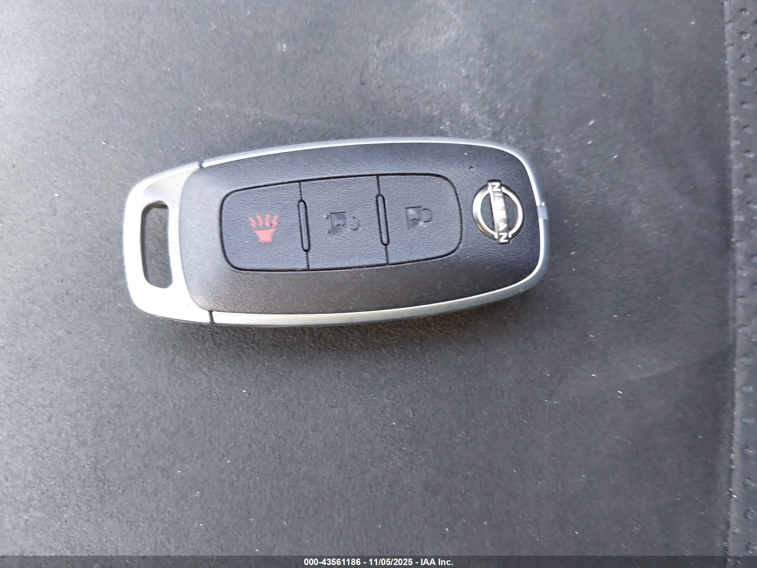 NISSAN ARIYA image 11