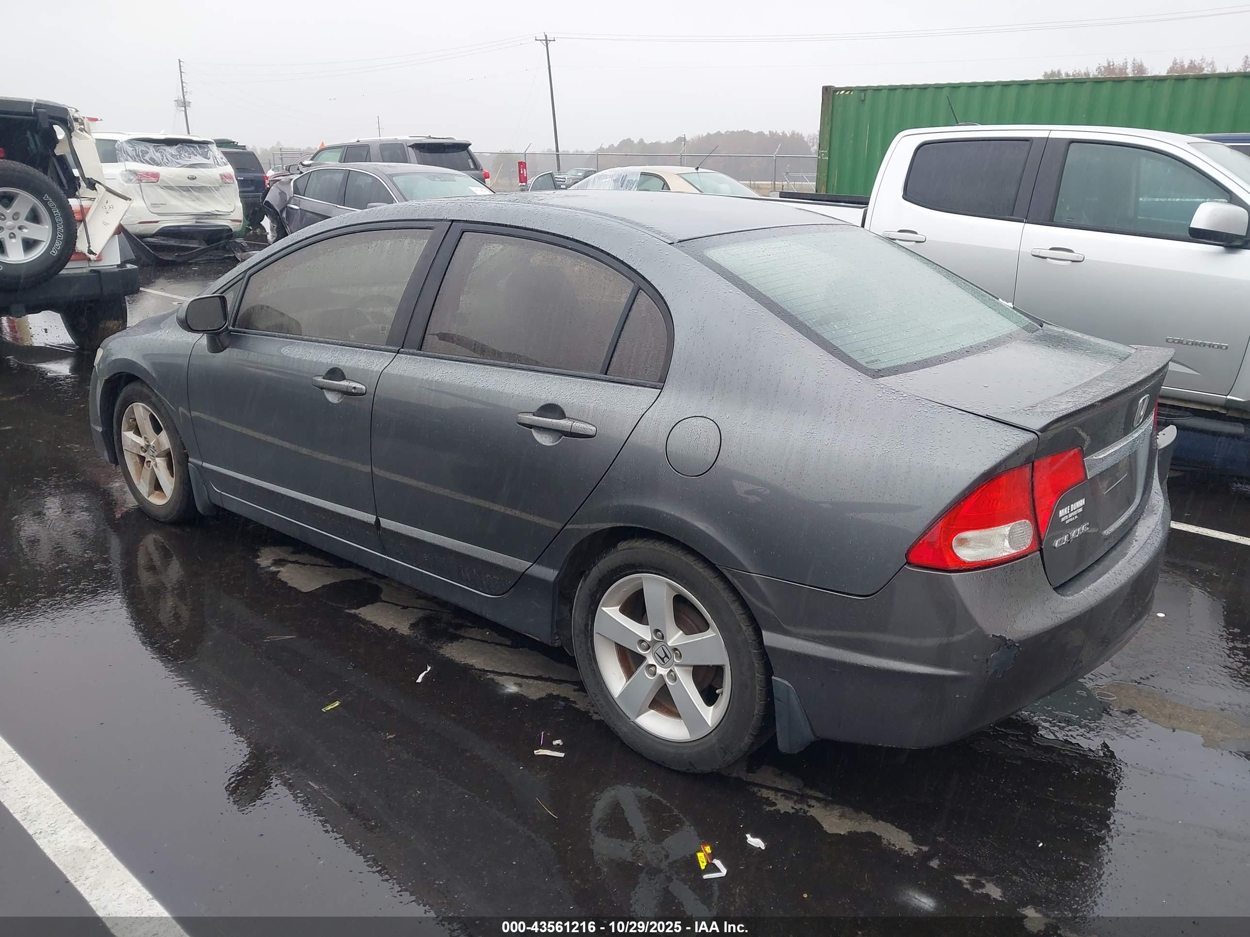 HONDA CIVIC image 3