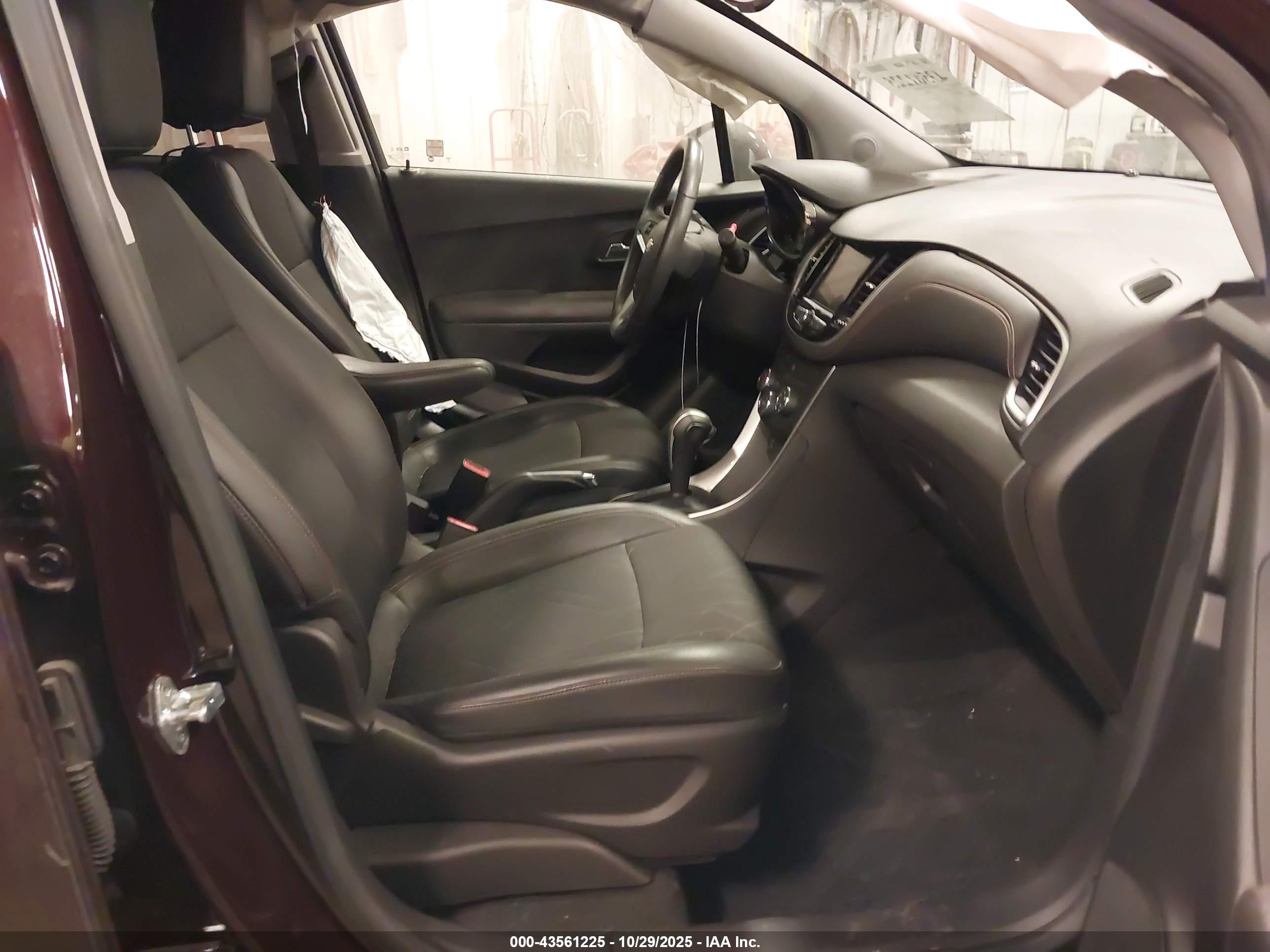 CHEVROLET TRAX image 5