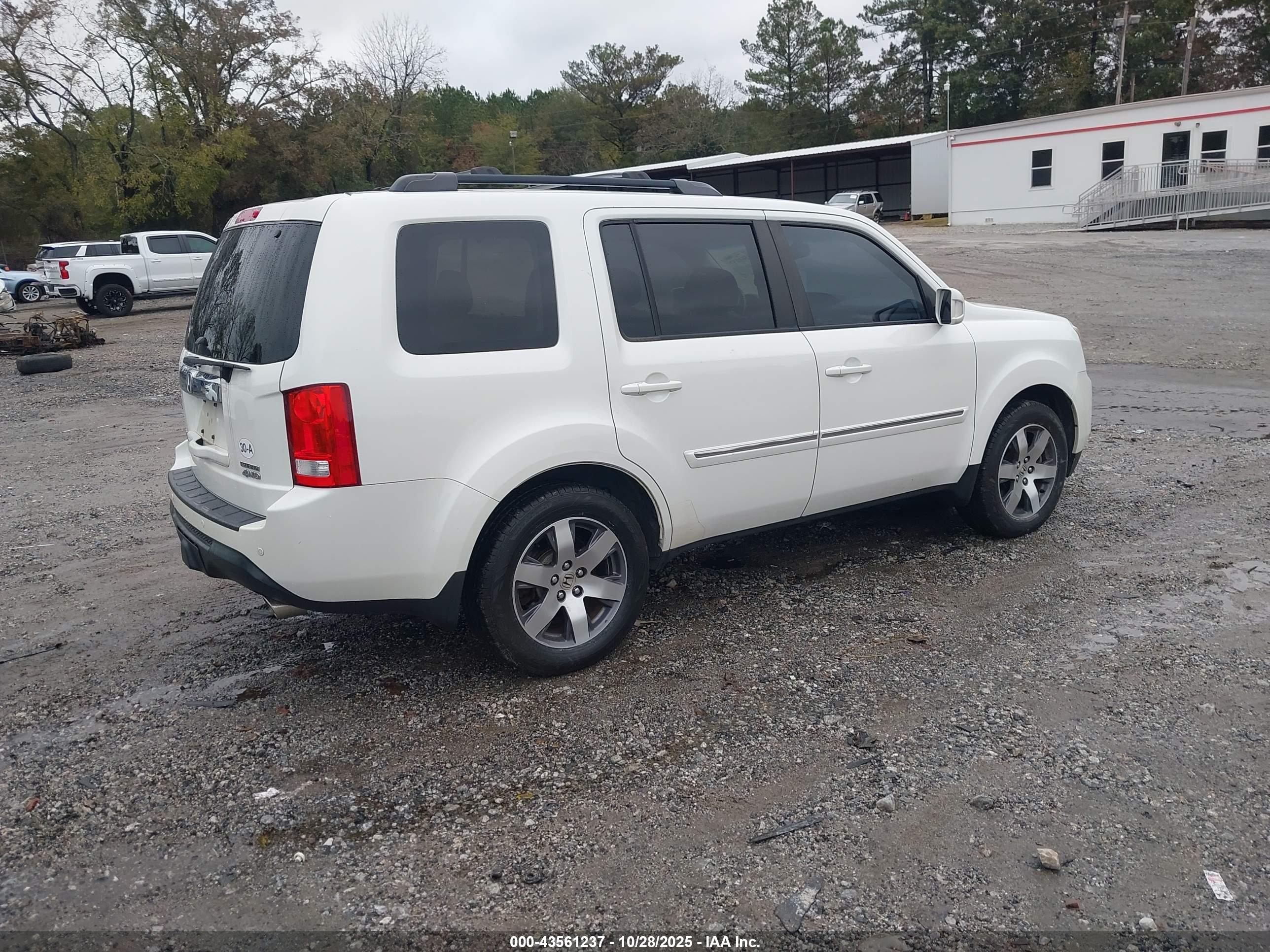 HONDA PILOT image 4