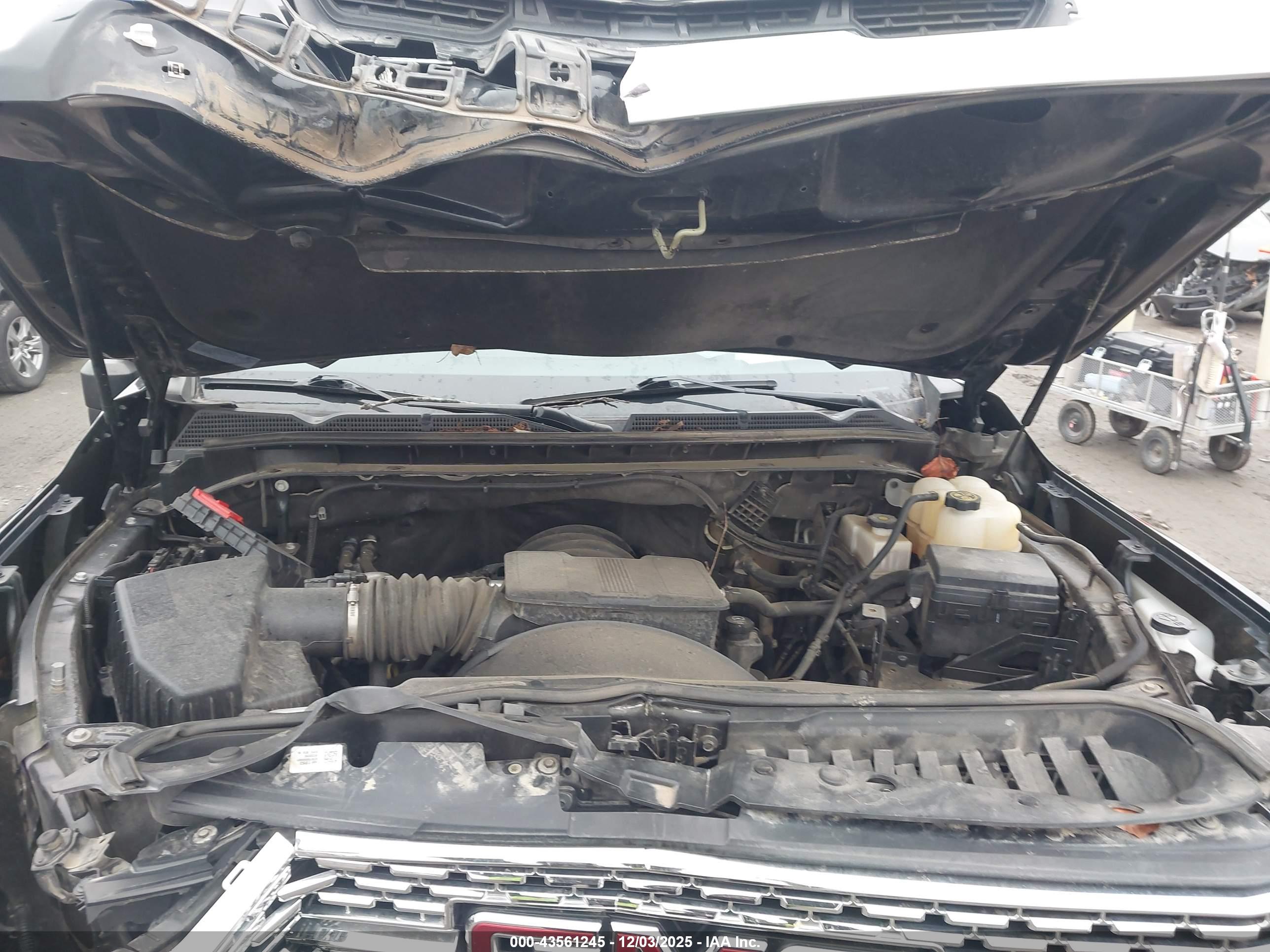 GMC SIERRA image 10