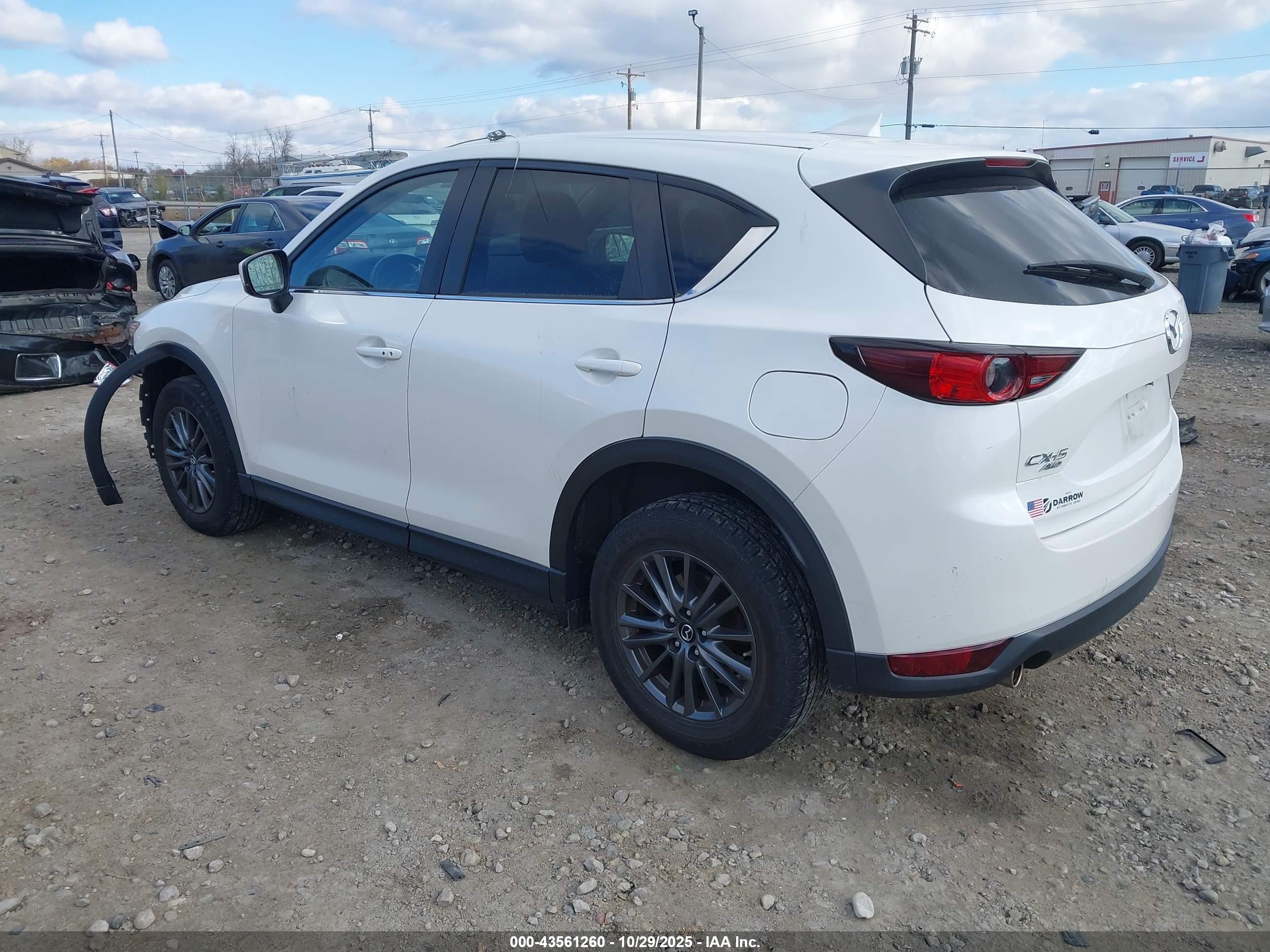 MAZDA CX-5 image 3