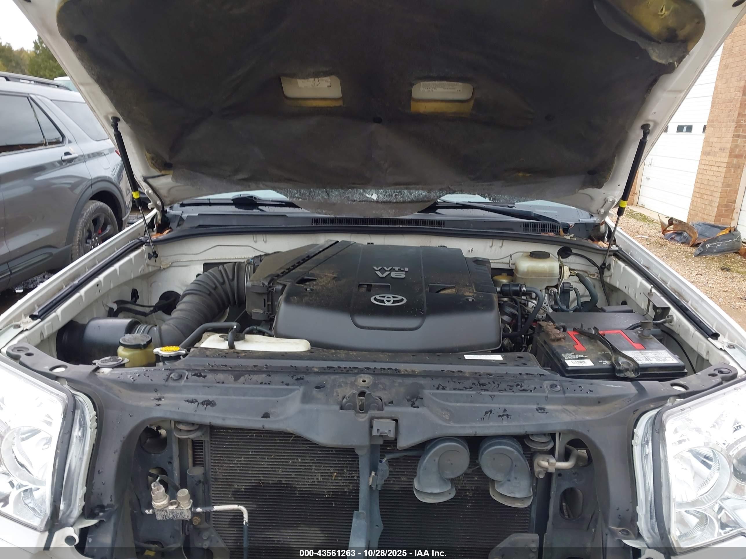 TOYOTA 4RUNNER image 10