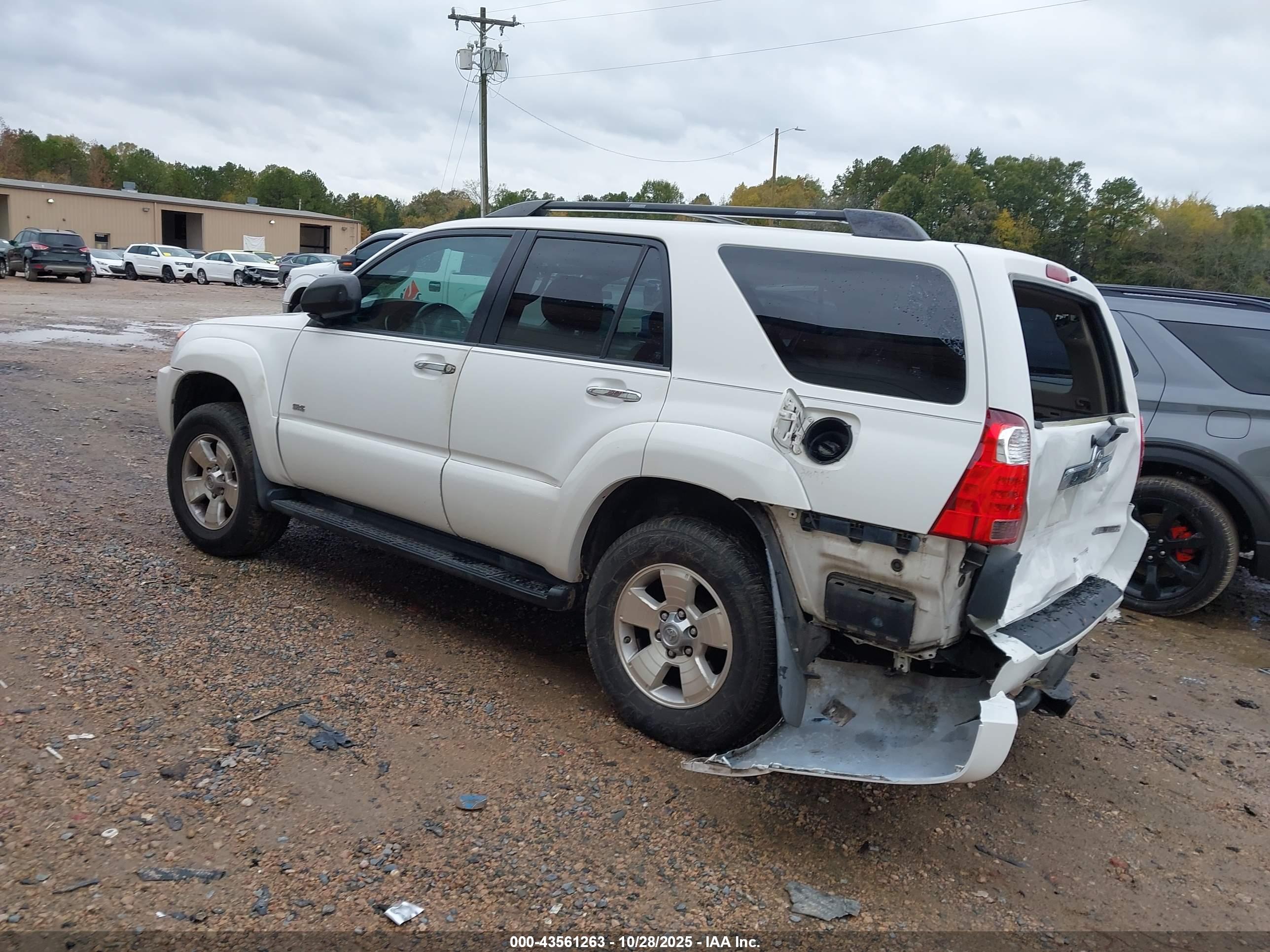 TOYOTA 4RUNNER image 3