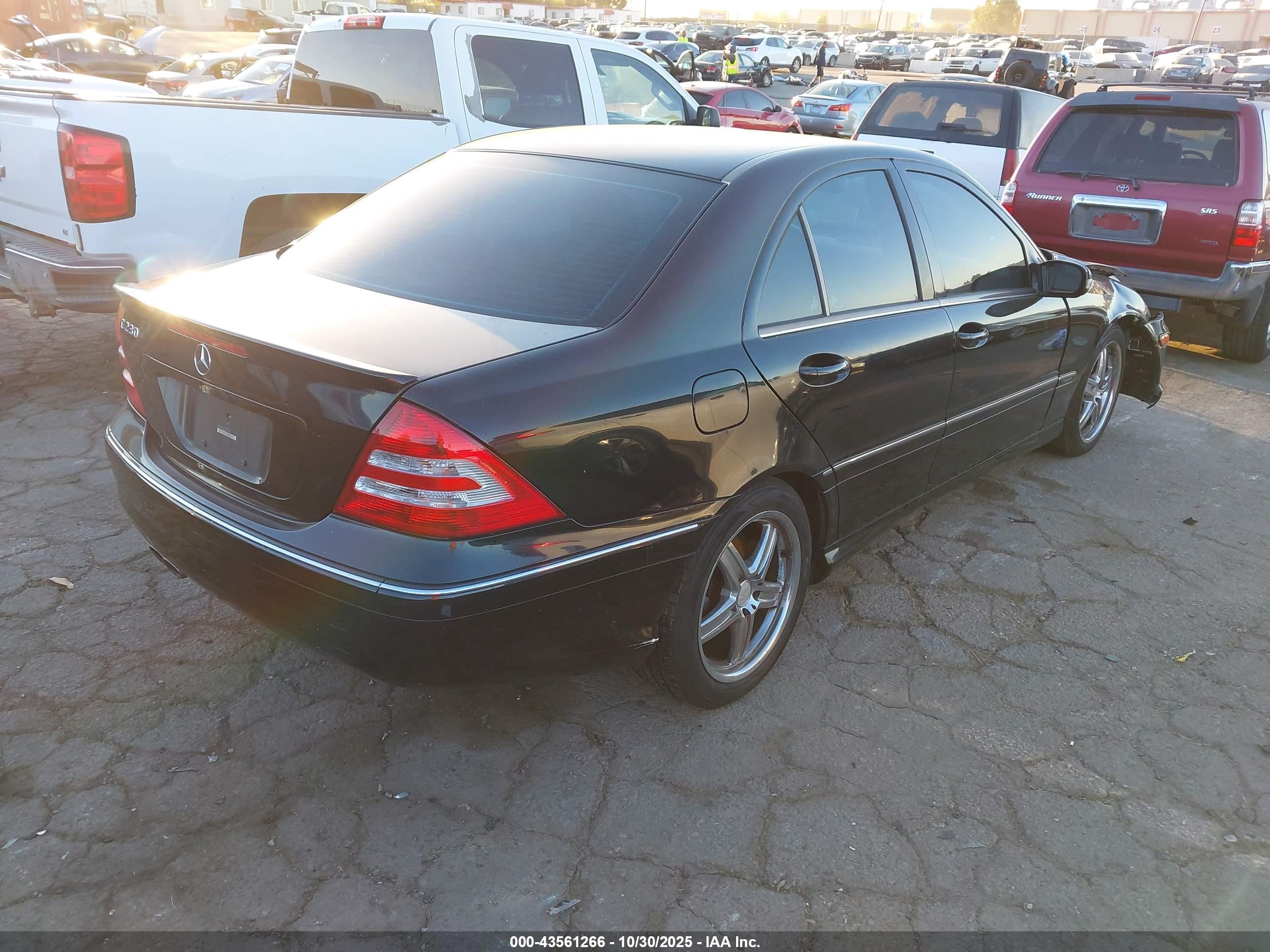 MERCEDES-BENZ C image 4