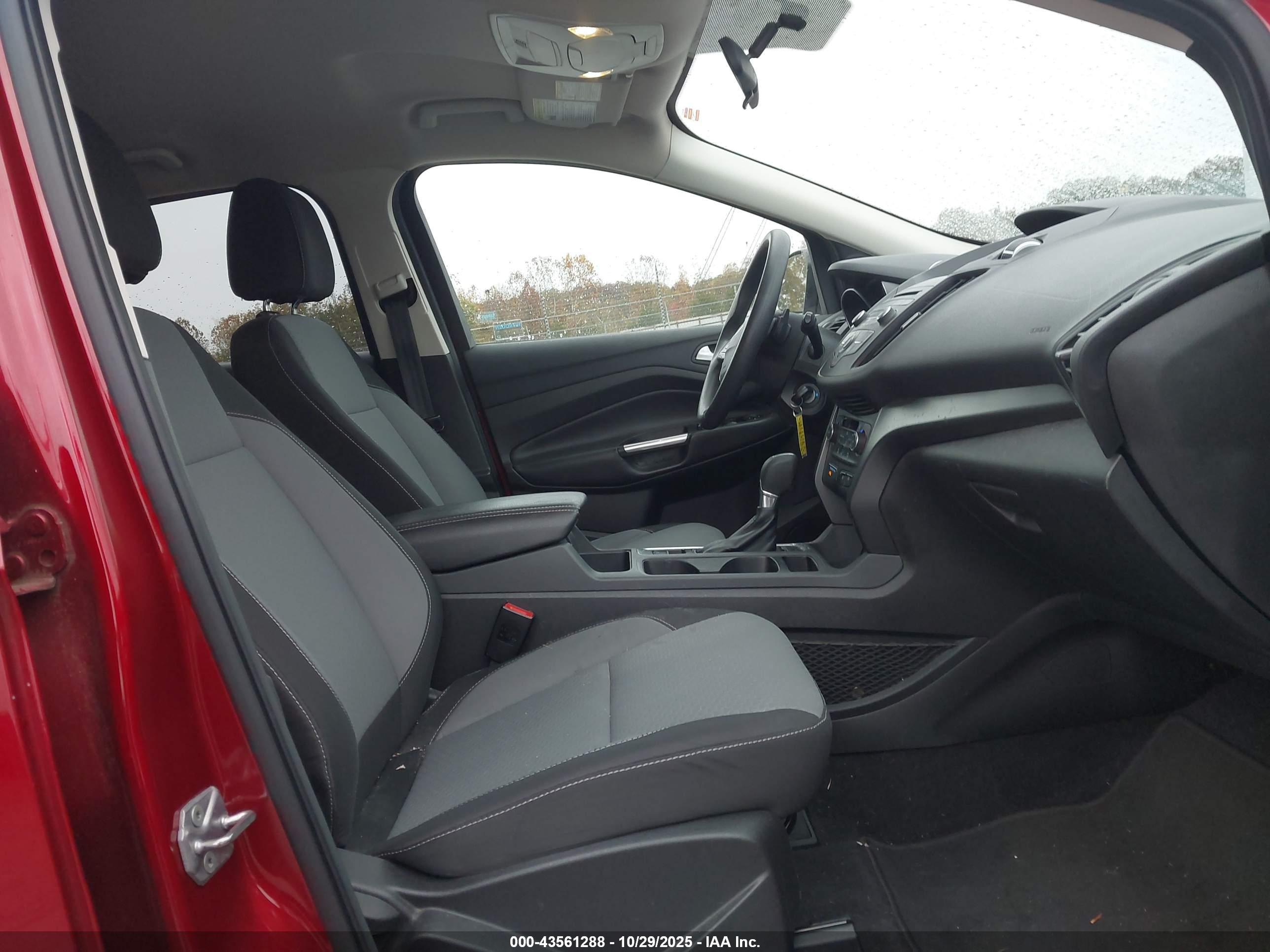 FORD ESCAPE image 5