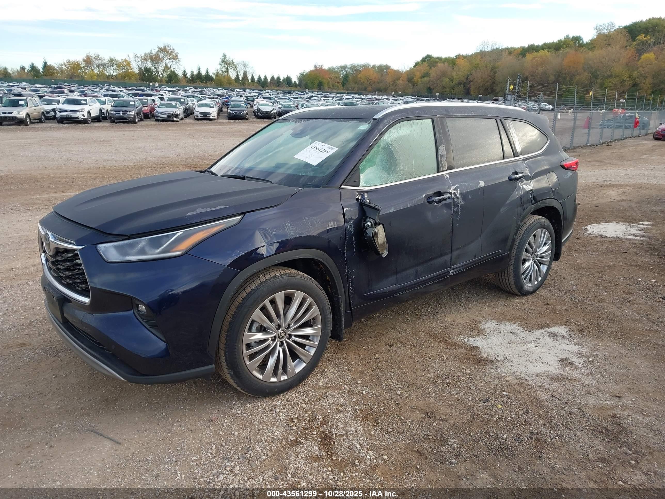 TOYOTA HIGHLANDER image 2
