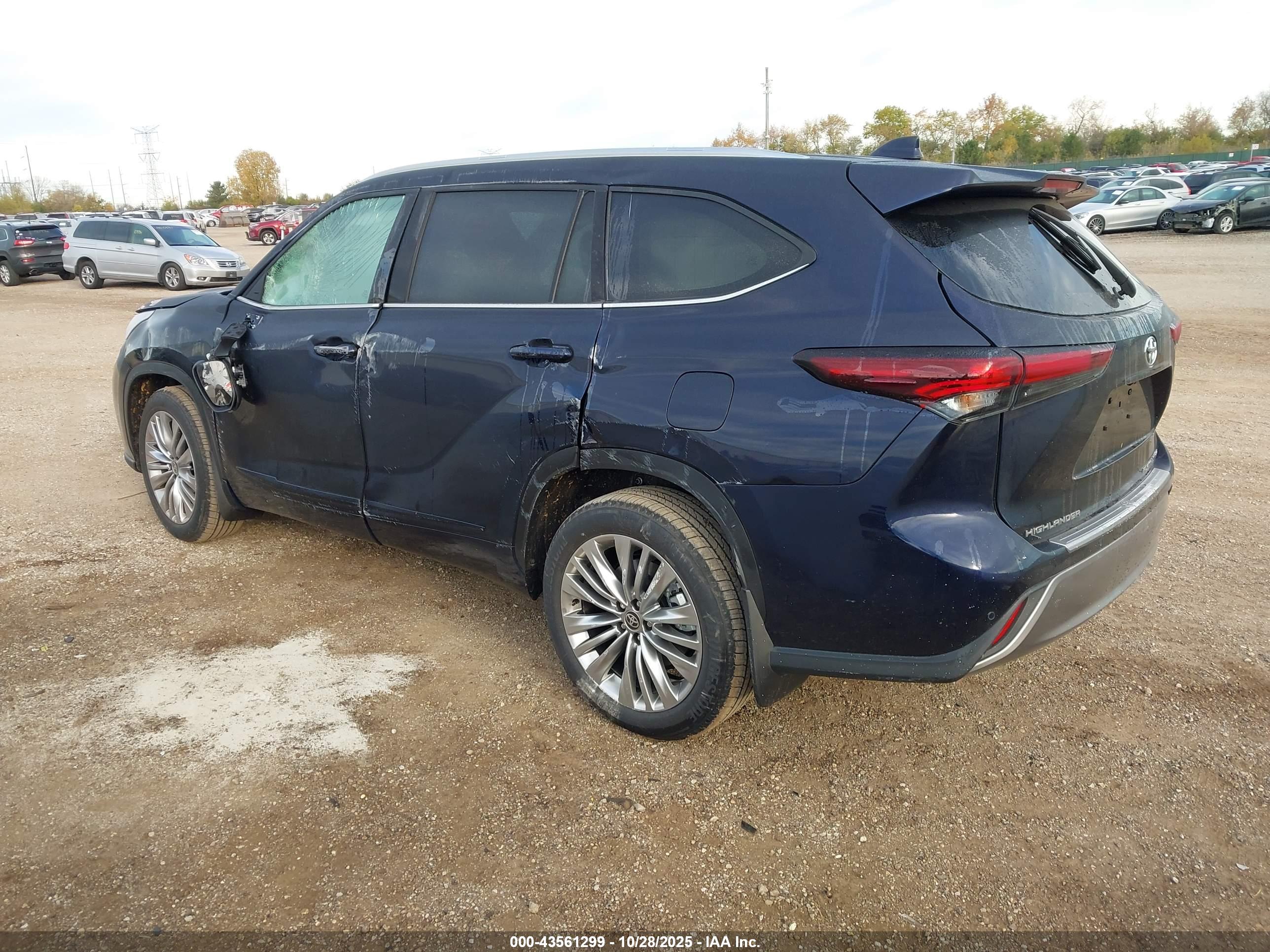 TOYOTA HIGHLANDER image 3